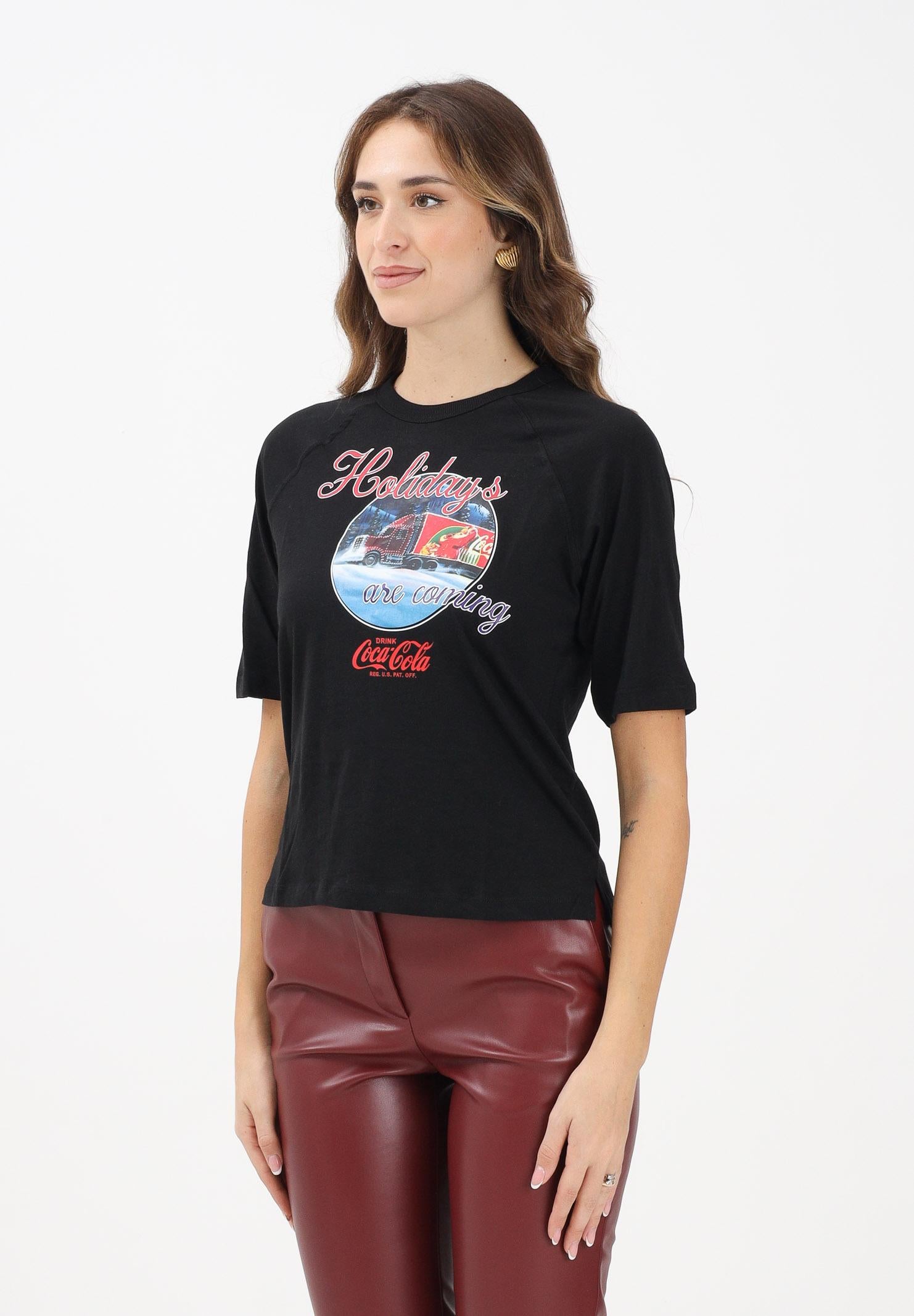 ONLY T-shirt a manica corta nera da donna con stampa Coca Cola 15355794 Black ONLY