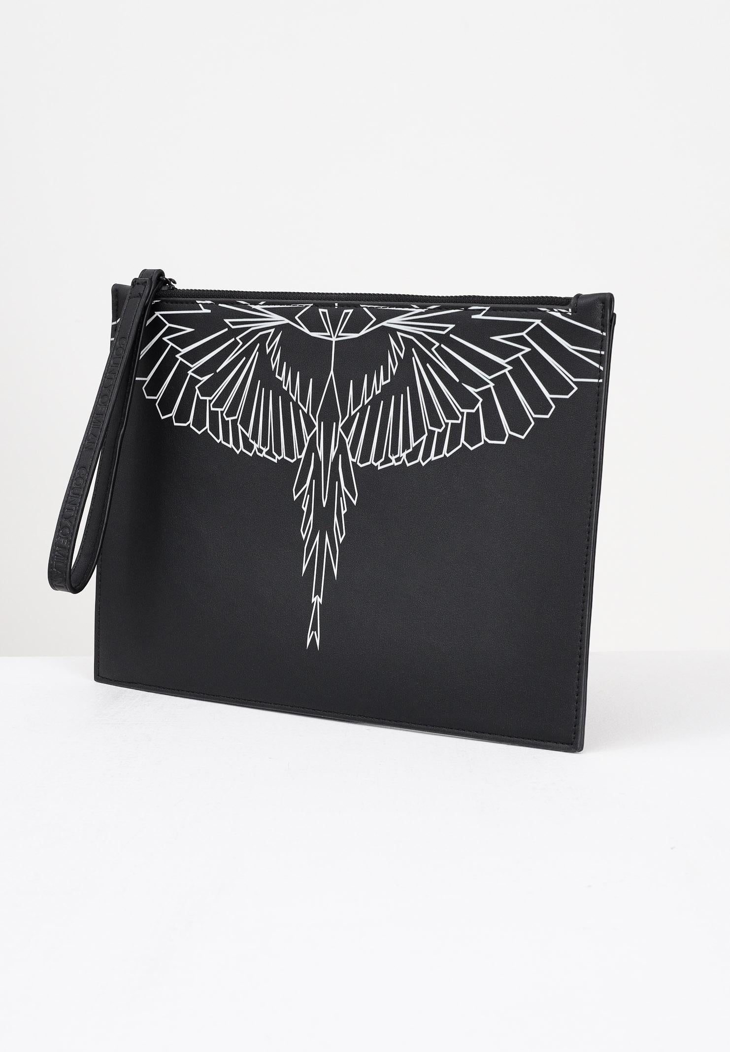 MARCELO BURLON COUNTY OF MILAN Pochette a mano nera per uomo e donna con stampa COMAF250137 . MARCELO BURLON COUNTY OF MILAN