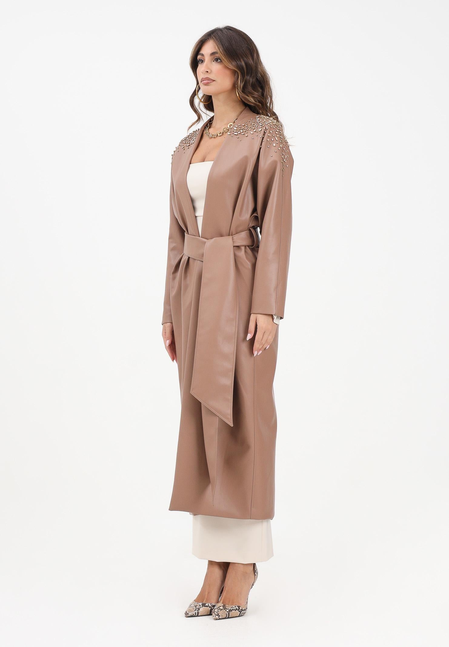 ALMA SANCHEZ Trench Sabelle in ecopelle color cammello da donna AS2526077EP 122 ALMA SANCHEZ