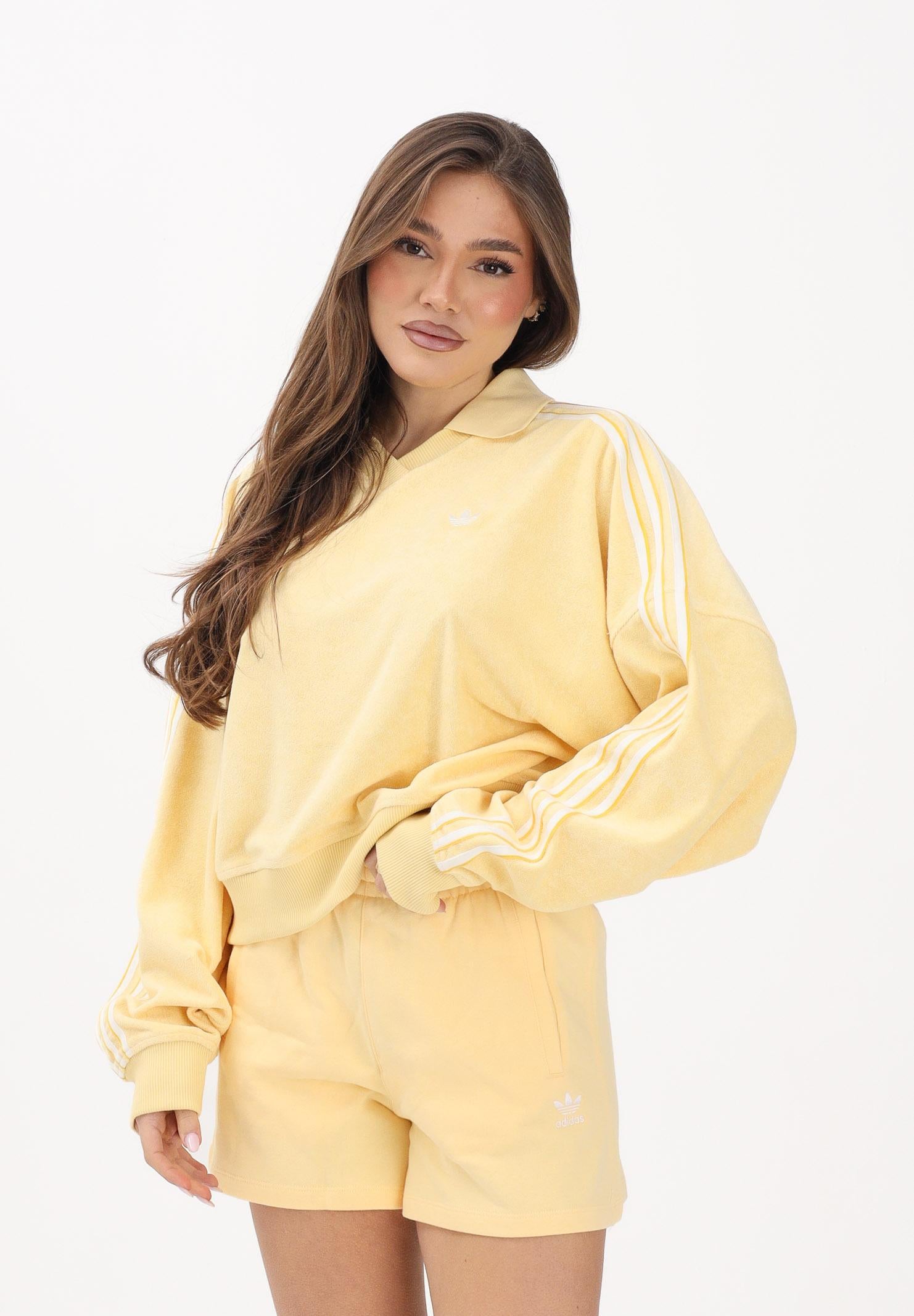 ADIDAS ORIGINALS Felpa stile polo in spugna gialla da donna KD1399 . ADIDAS ORIGINALS