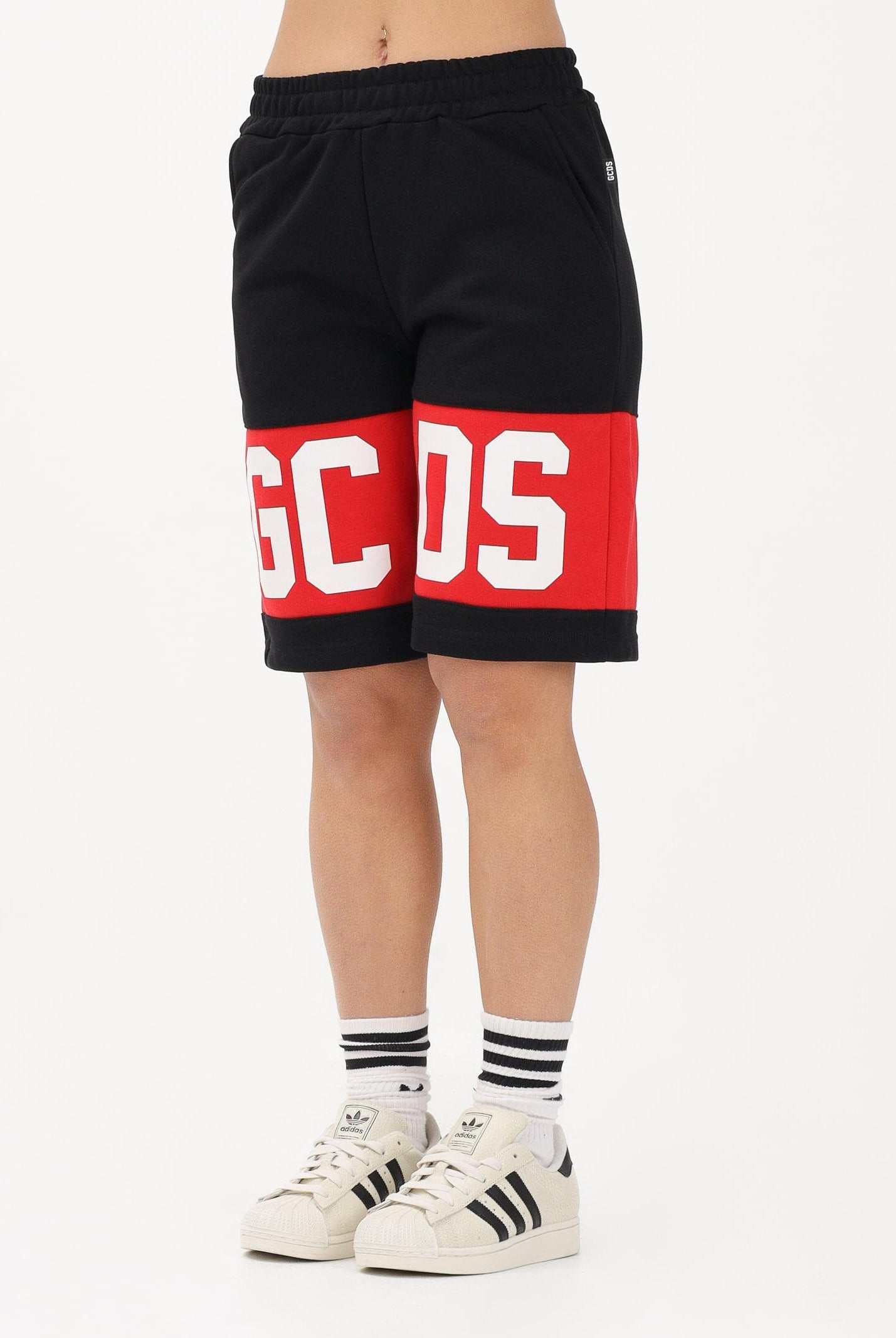 GCDS Shorts sportivo nero per donna, ragazzi e bambini con stampa logo Z0UJQL589F004 999R GCDS
