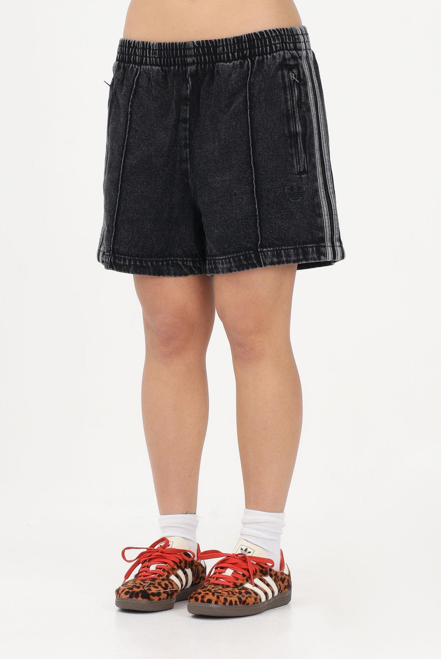 ADIDAS ORIGINALS Shorts Firebird in denim nero da donna JD3107 . ADIDAS ORIGINALS