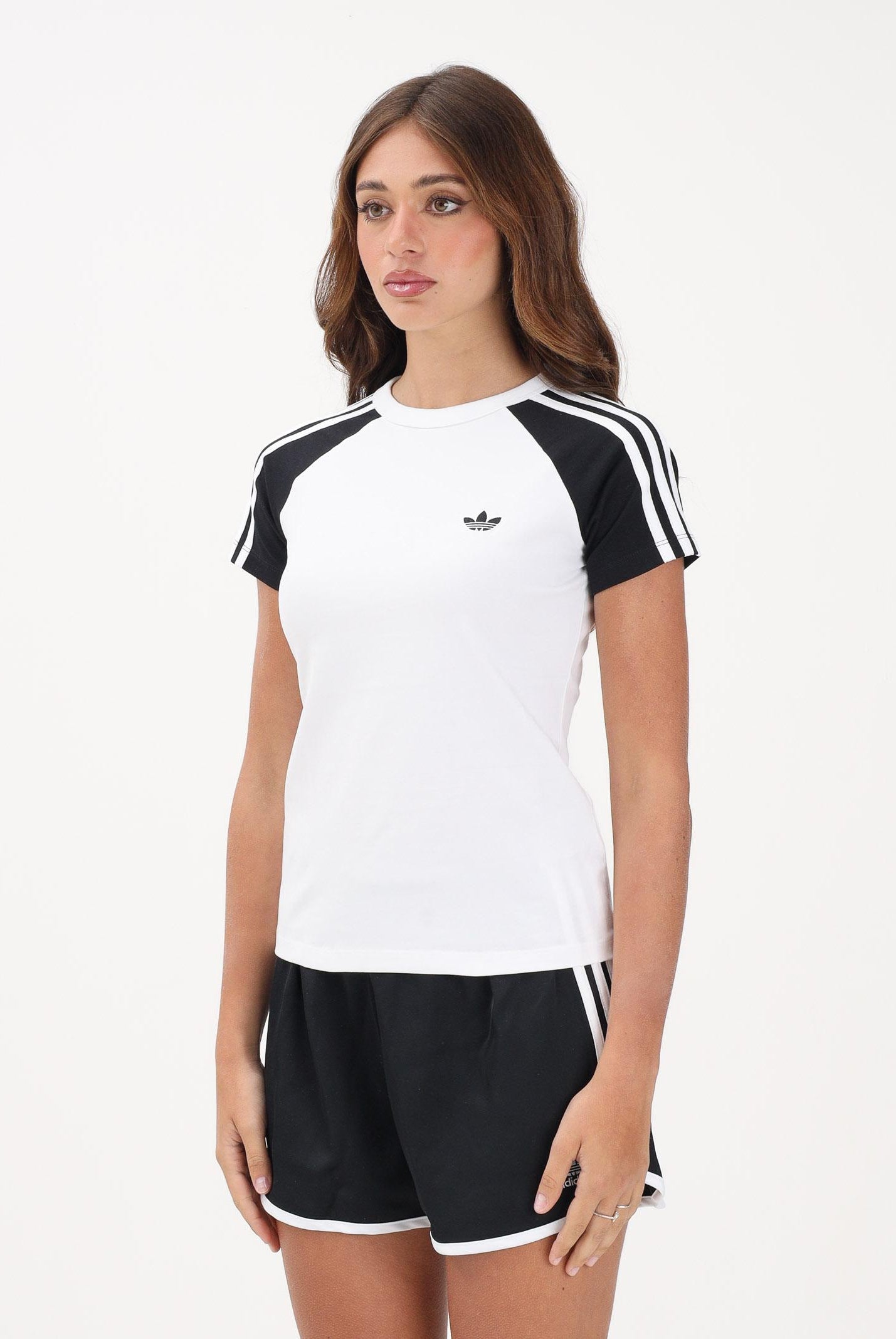 ADIDAS ORIGINALS T-shirt a manica corta SST bianca e nera da donna KD3799 . ADIDAS ORIGINALS