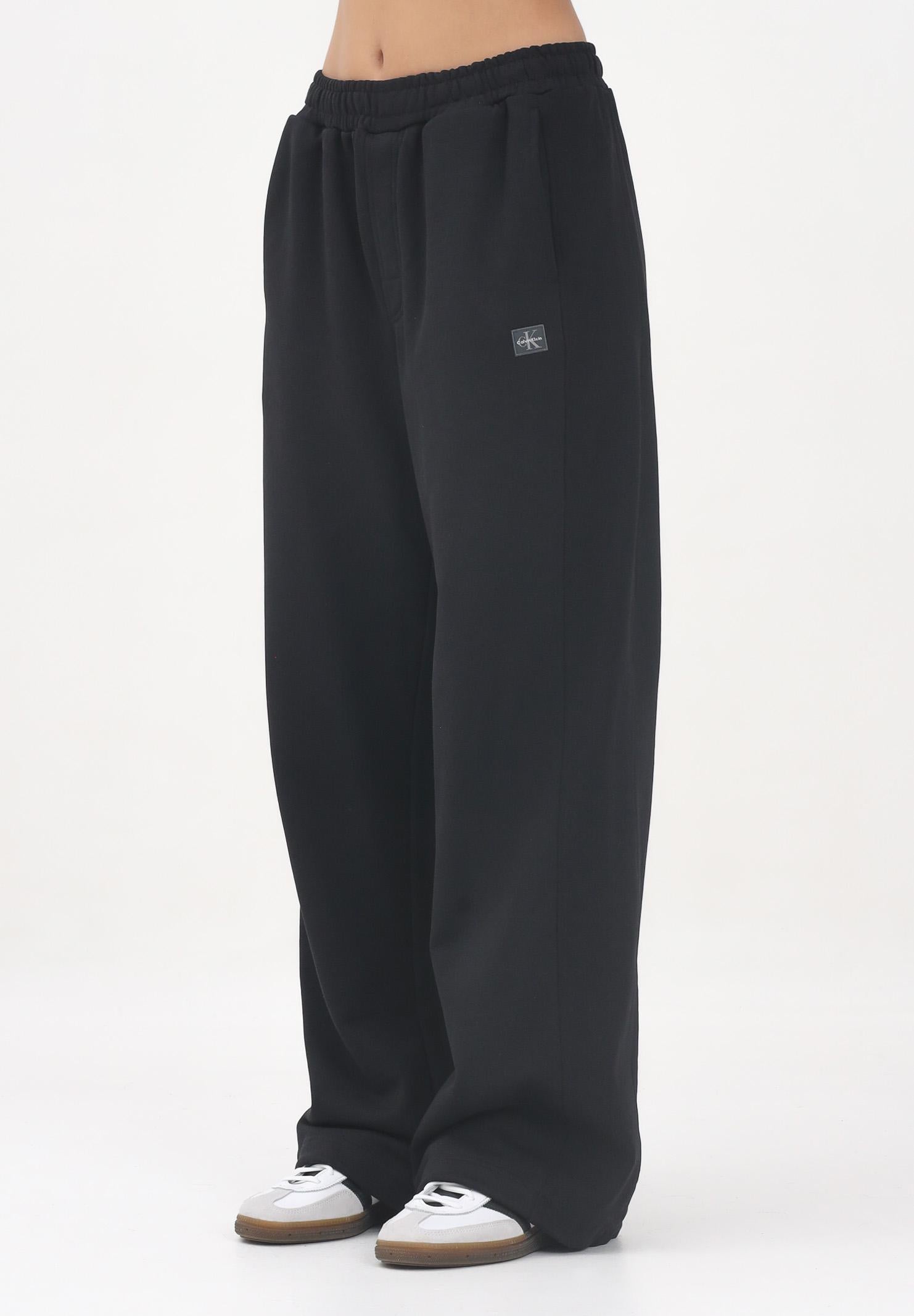 CALVIN KLEIN JEANS Pantalone sportivo nero da donna con patch logo LV047C249GUB1 CALVIN KLEIN JEANS