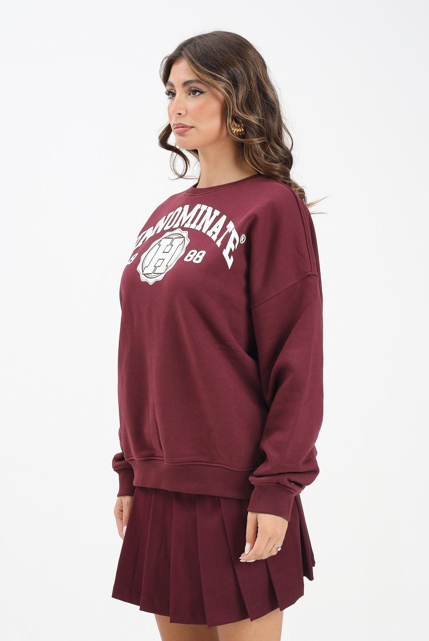 HINNOMINATE Felpa girocollo bordeaux da donna stile college HMABW02070 RS02 HINNOMINATE