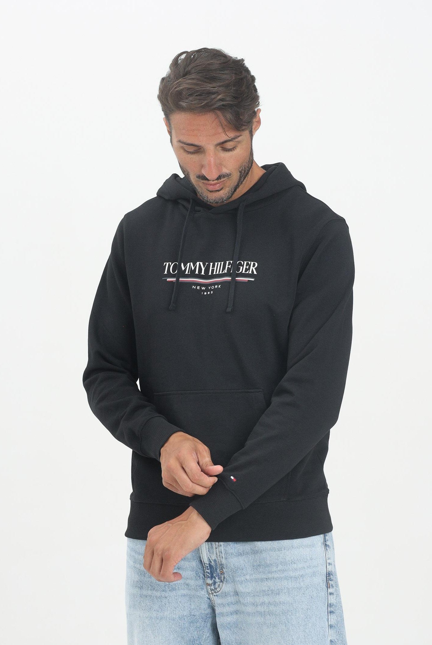TOMMY HILFIGER Felpa con cappuccio nera da uomo rifinita da stampa logo MW0MW40534BDS TOMMY HILFIGER