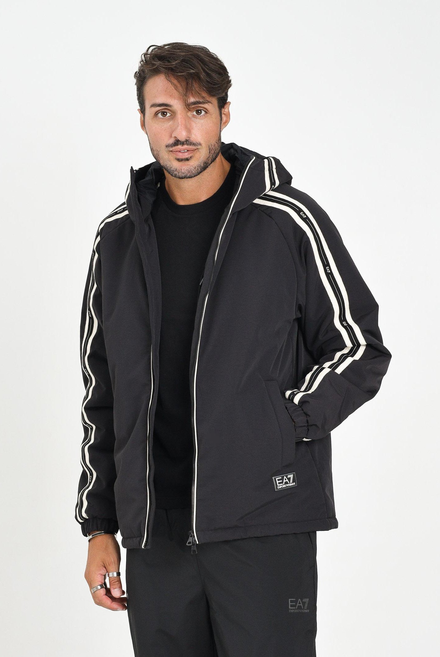 EA7 Piumino nero da uomo con bande logate 7M000975AF16828 UC001 EA7