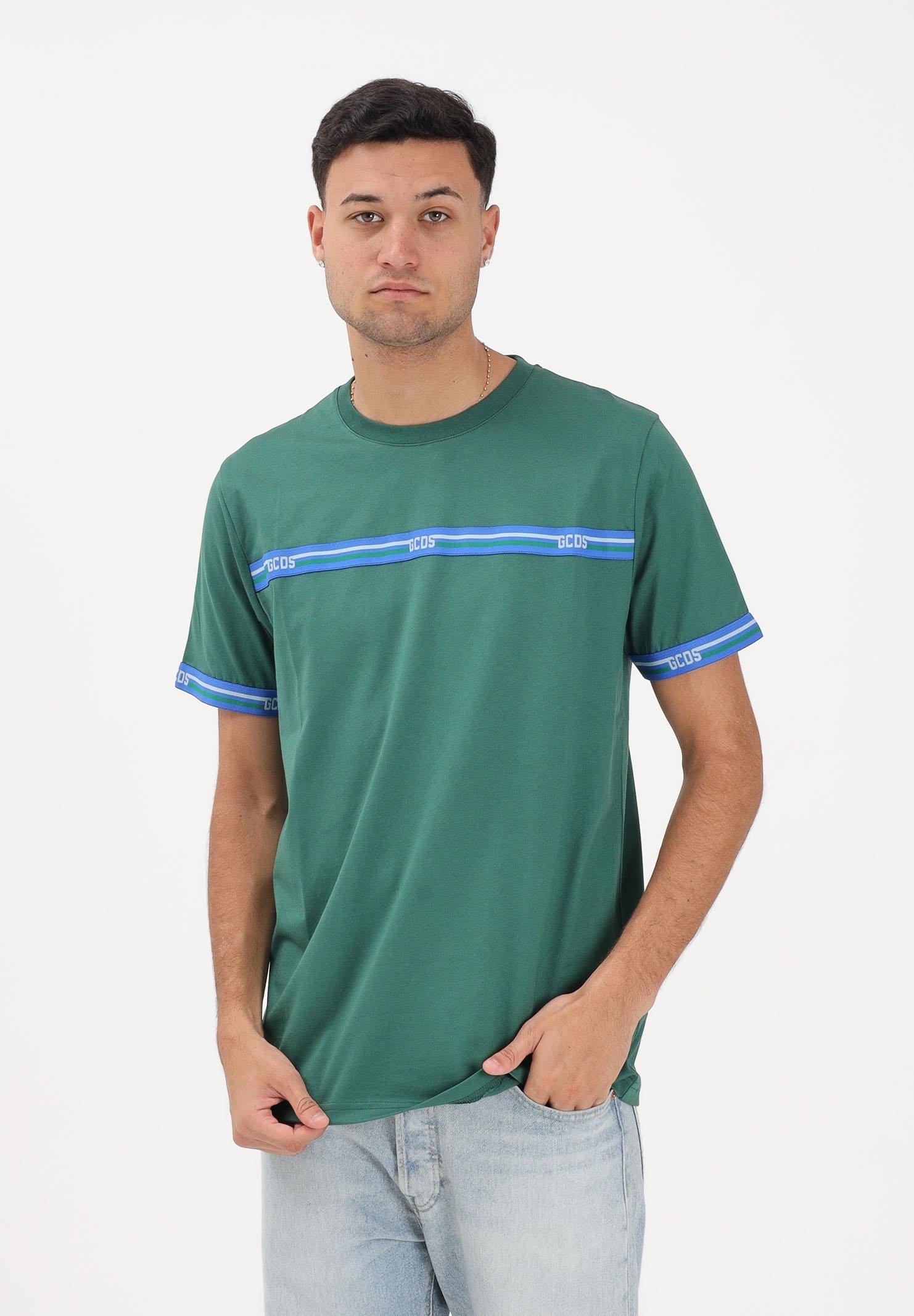 GCDS T-shirt a manica corta verde per uomo e donna con bande logate C1MEQC036J101 883E GCDS