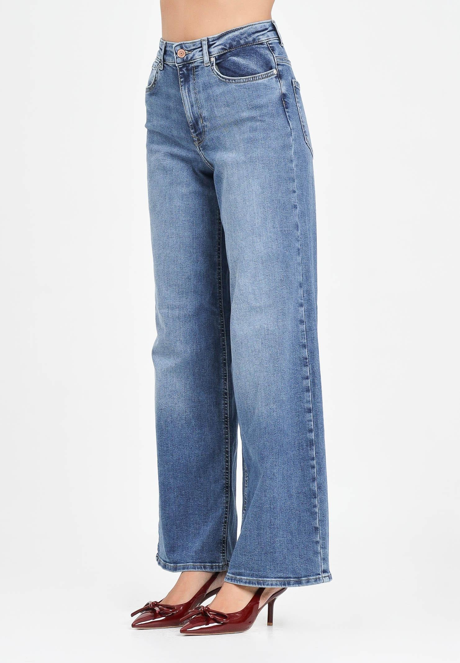 ONLY Jeans in denim da donna dal taglio wide leg 15282980 MediumBlueDen ONLY