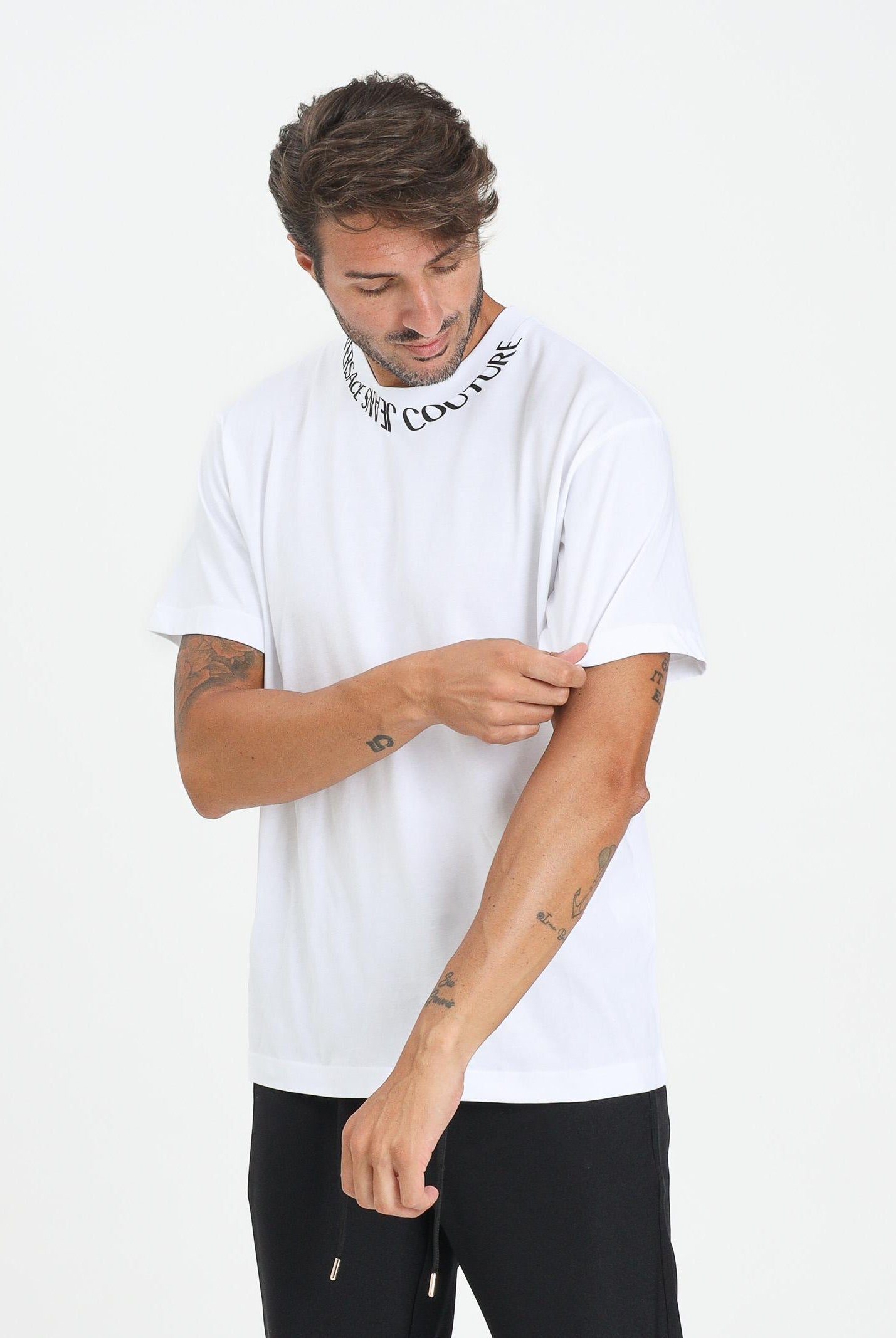 VERSACE JEANS COUTURE T-shirt a manica corta bianco da uomo con girocollo logato 79GAHP03CJ01P 003 VERSACE JEANS COUTURE