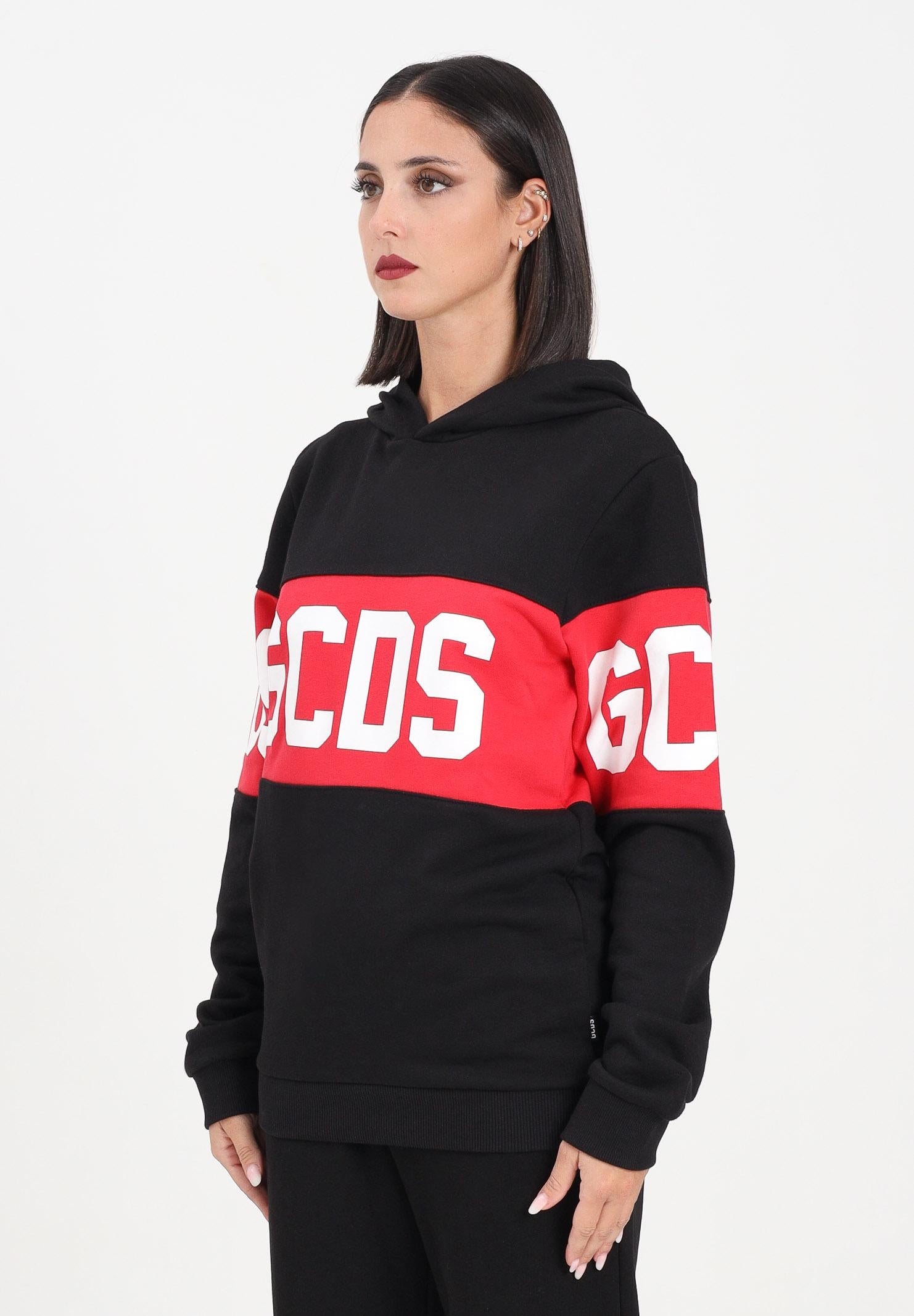GCDS Felpa con cappuccio nera per donna, ragazze e bambini rifinita da stampa logo B2JU1926BA2 99 GCDS