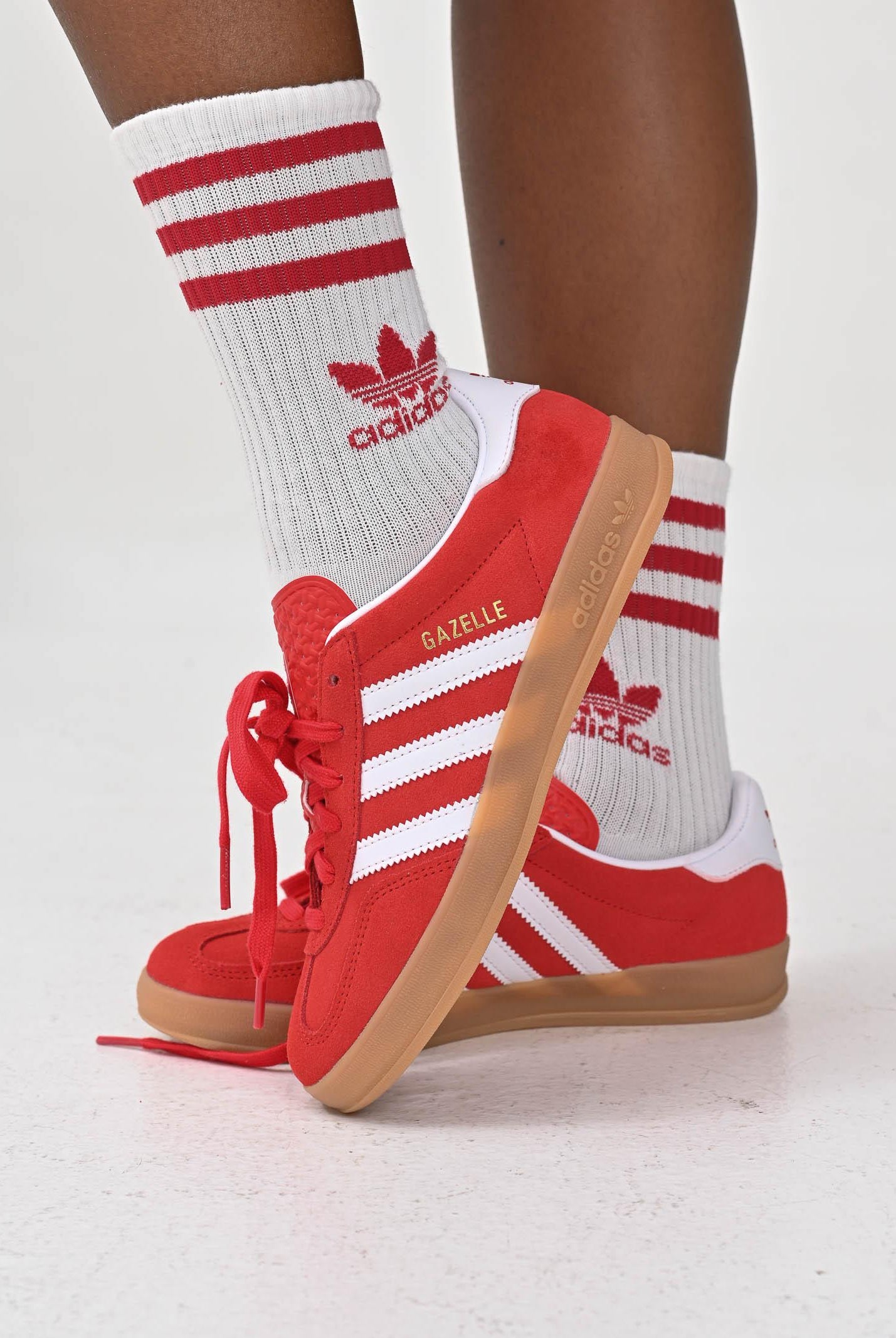 ADIDAS ORIGINALS Sneakers Gazelle rosse per uomo e donna JS3801 . ADIDAS ORIGINALS