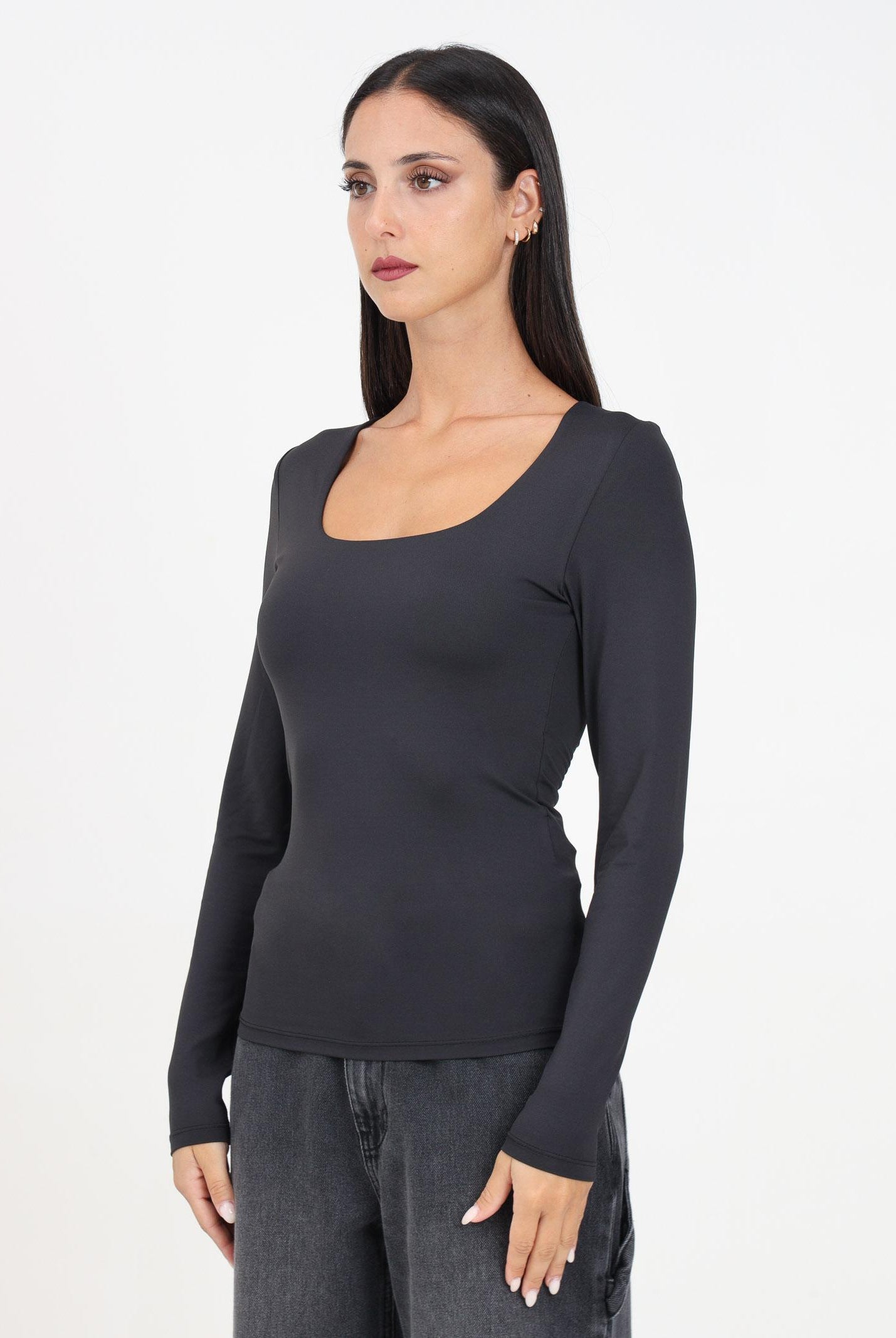 ONLY T-shirt a manica lunga nera da donna 15302647 Black ONLY