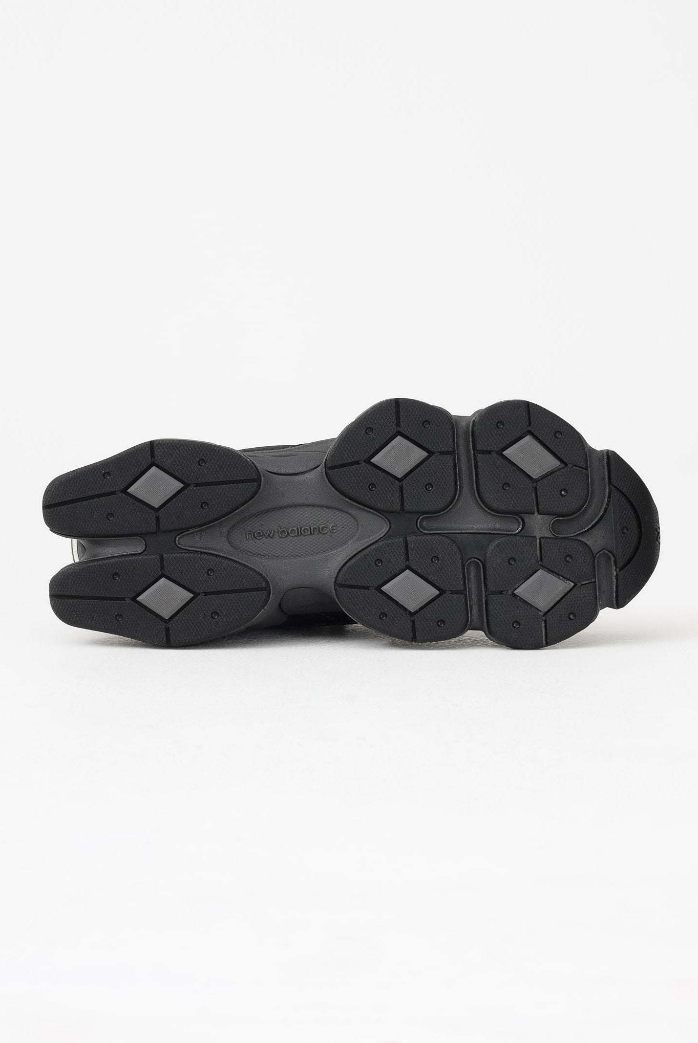 NEW BALANCE Sneakers 9060 nere da uomo U906079E . NEW BALANCE