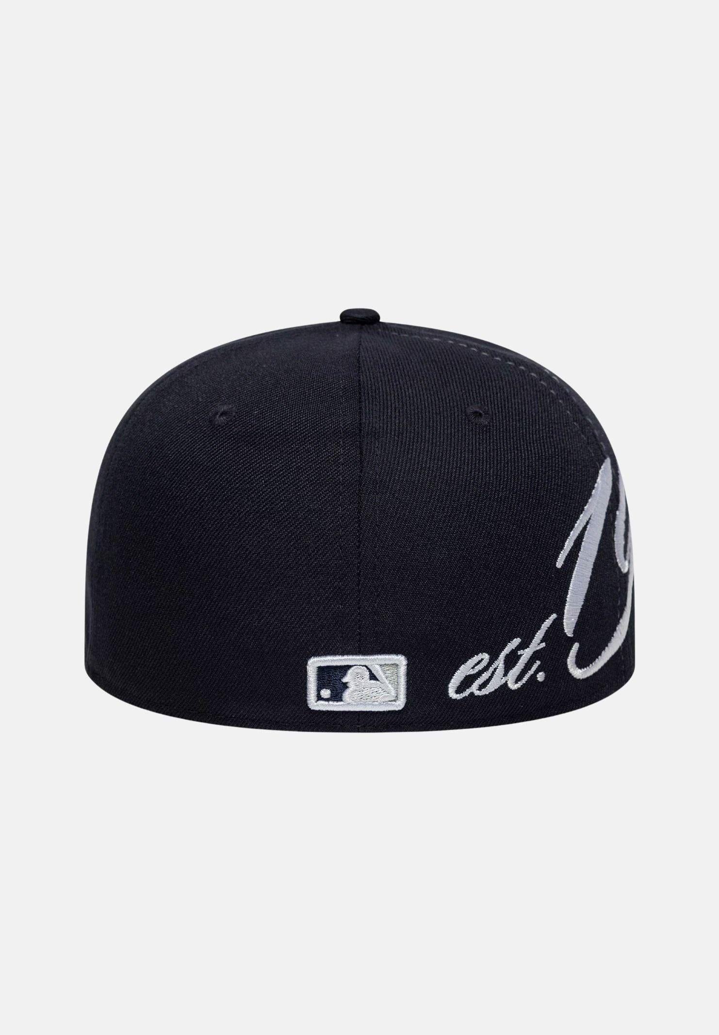 NEW ERA Cappello con visiera 59FIFTY Fitted Low Profile New York Yankees MLB Est Script blu da uomo 60771833 . NEW ERA