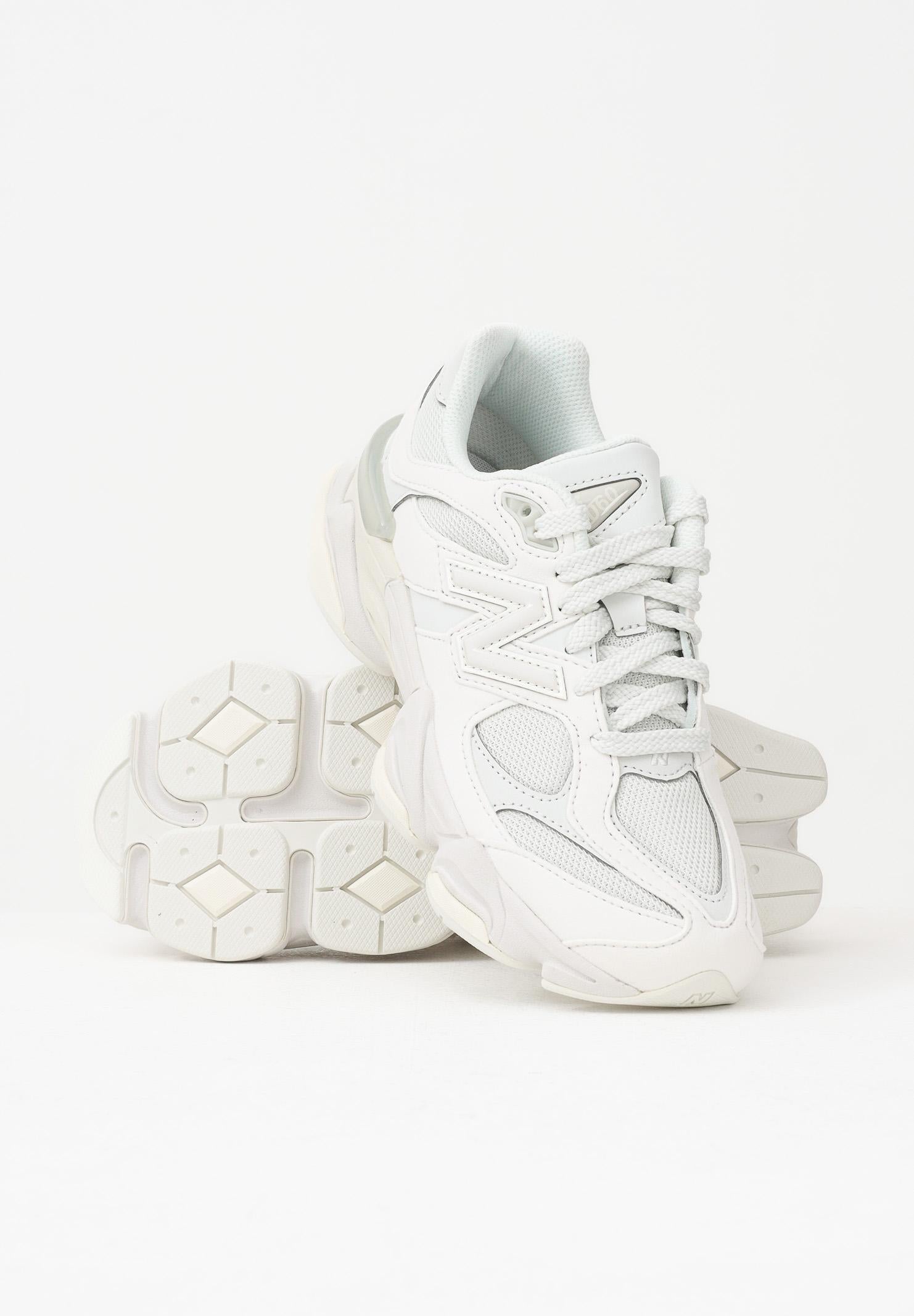 NEW BALANCE Sneakers 9060 grigio ghiaccio per uomo e donna GC9060LL . NEW BALANCE
