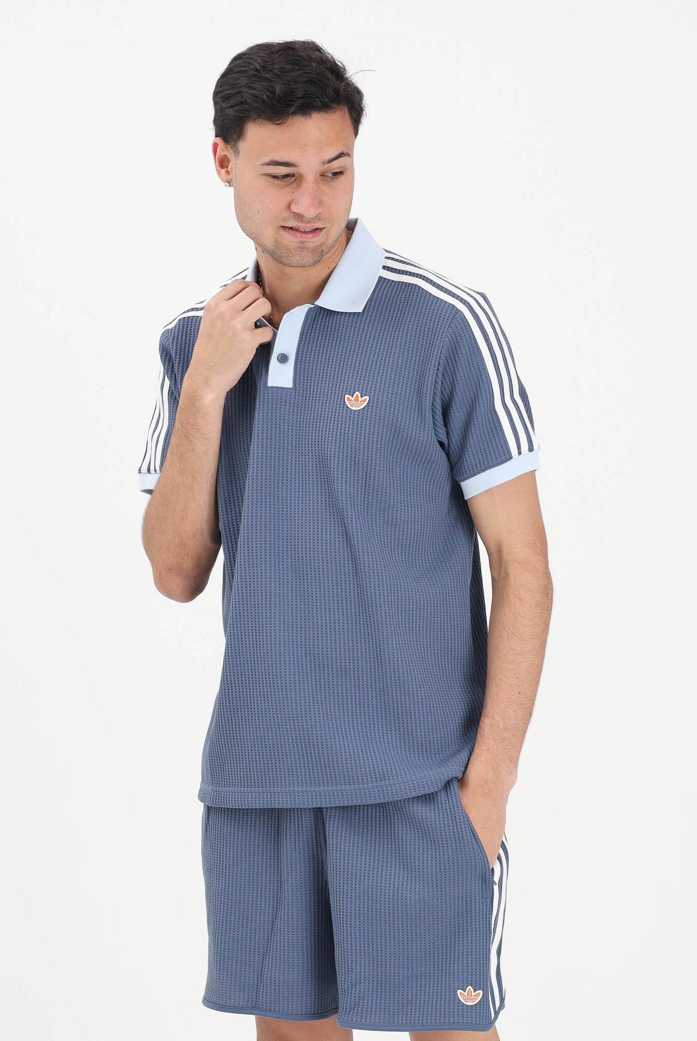 ADIDAS ORIGINALS Polo a manica corta WAFFLE KNIT blu soft da uomo KX1230 . ADIDAS ORIGINALS