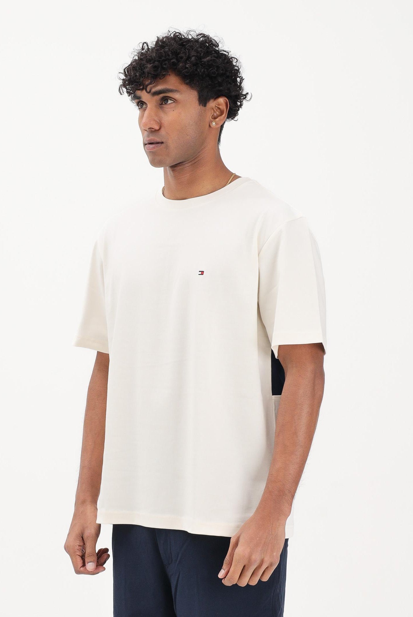TOMMY HILFIGER T-shirt a manica corta panna da uomo con maxi stampa flag MW0MW42382 Z00 TOMMY HILFIGER