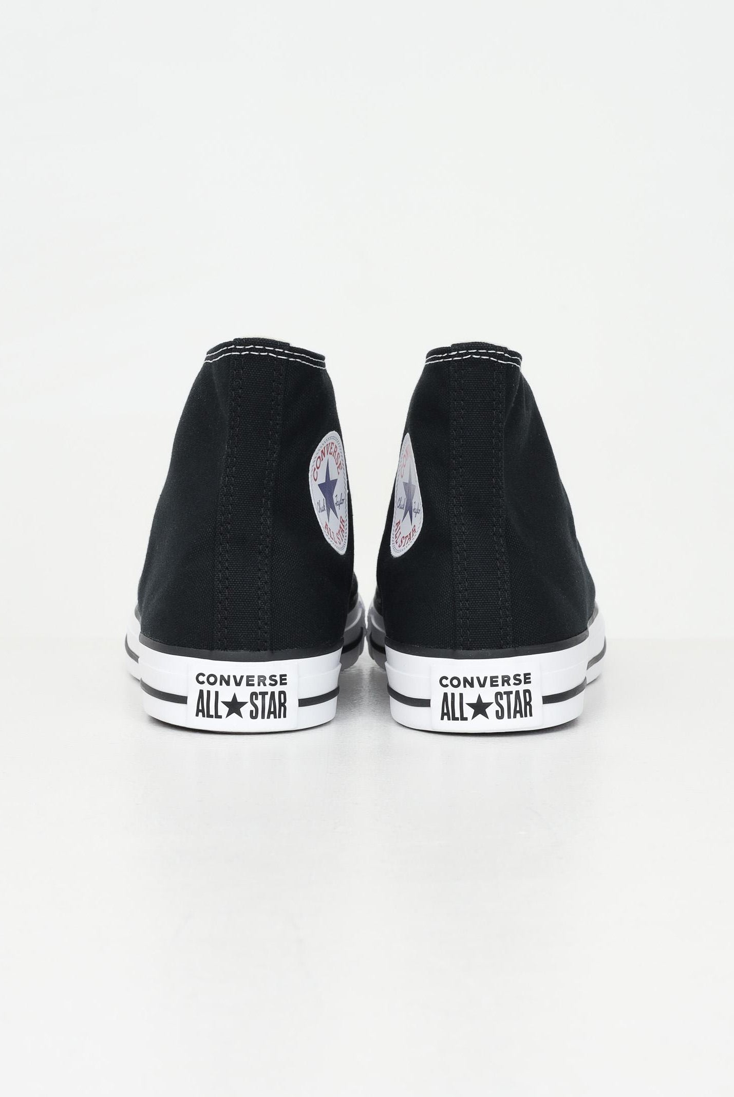 Sneakers CHUCK TAYLOR ALL STAR CLASSIC nere per uomo e donna M9160C . CONVERSE
