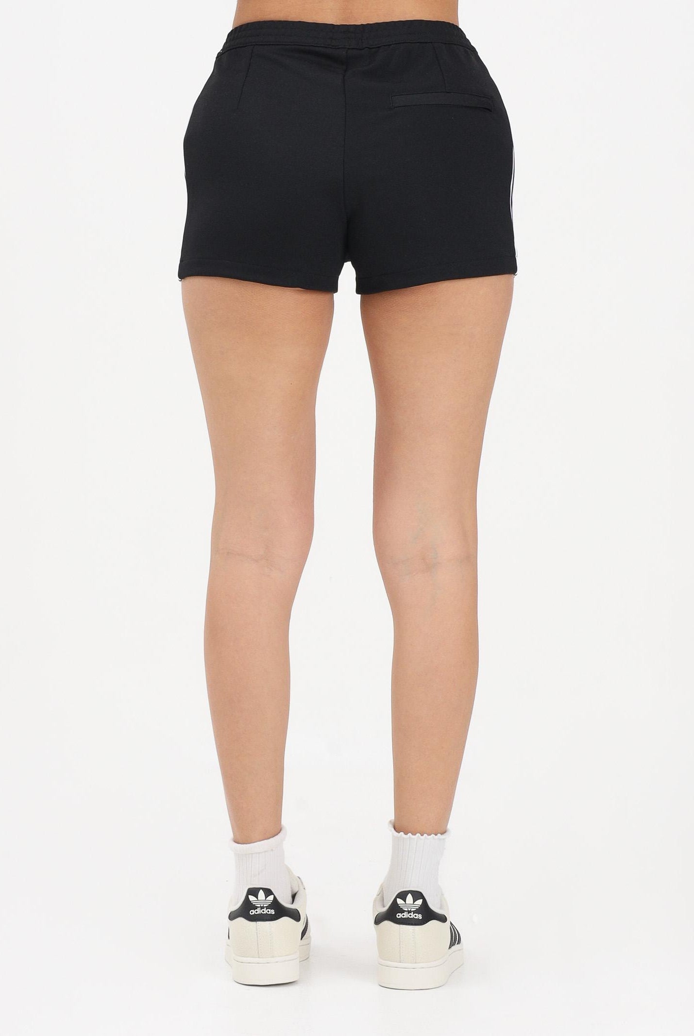 ADIDAS ORIGINALS Shorts CLASSIC nero da donna KD7971 . ADIDAS ORIGINALS