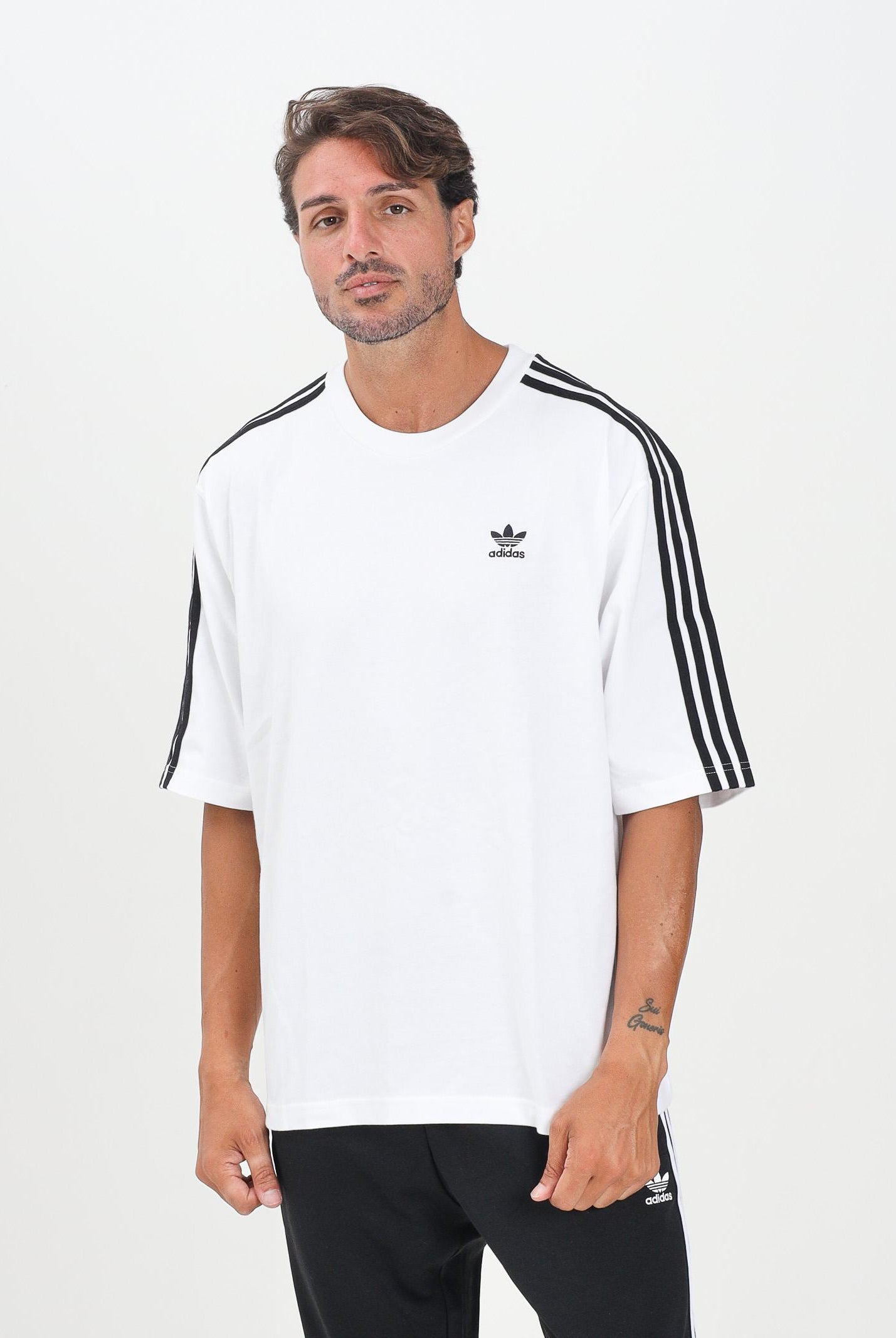 ADIDAS ORIGINALS T-shirt a manica corta Adicolor Oversized bianca da uomo IZ2474 . ADIDAS ORIGINALS