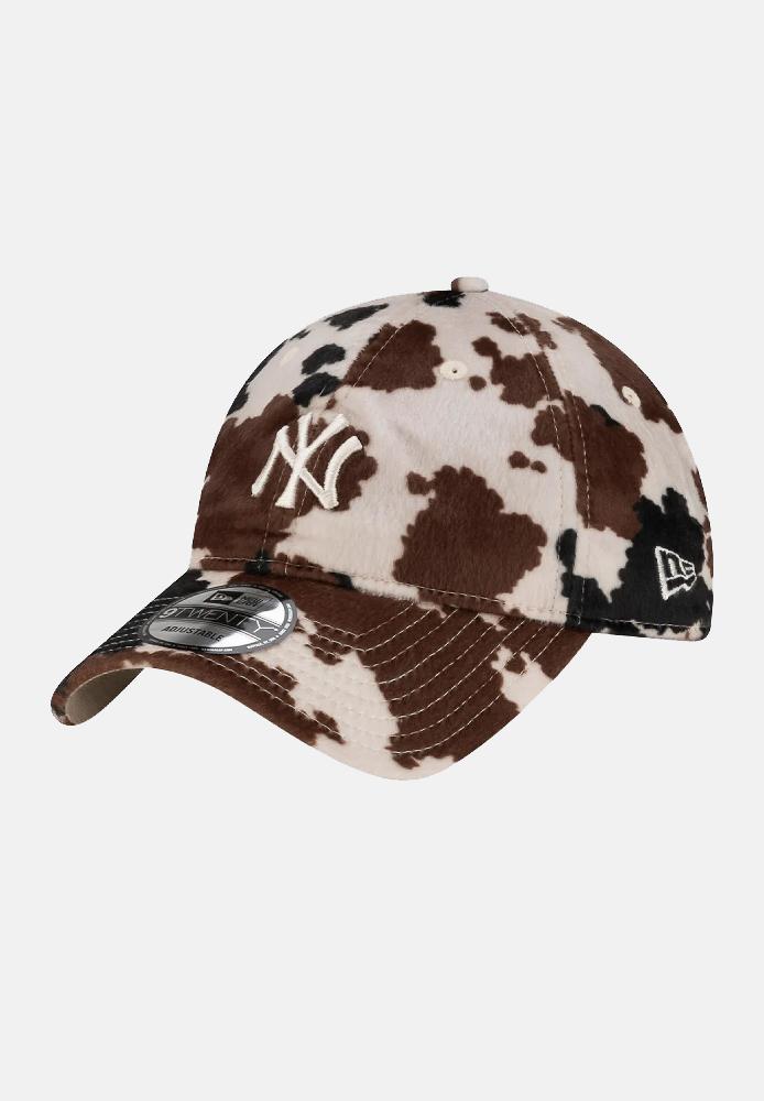 NEW ERA Cappello con visiera Animal Print 9Twenty New York Yankees con fantasia mucca nei toni del panna, marrone e nero per uomo e donna 60844104 NEW ERA