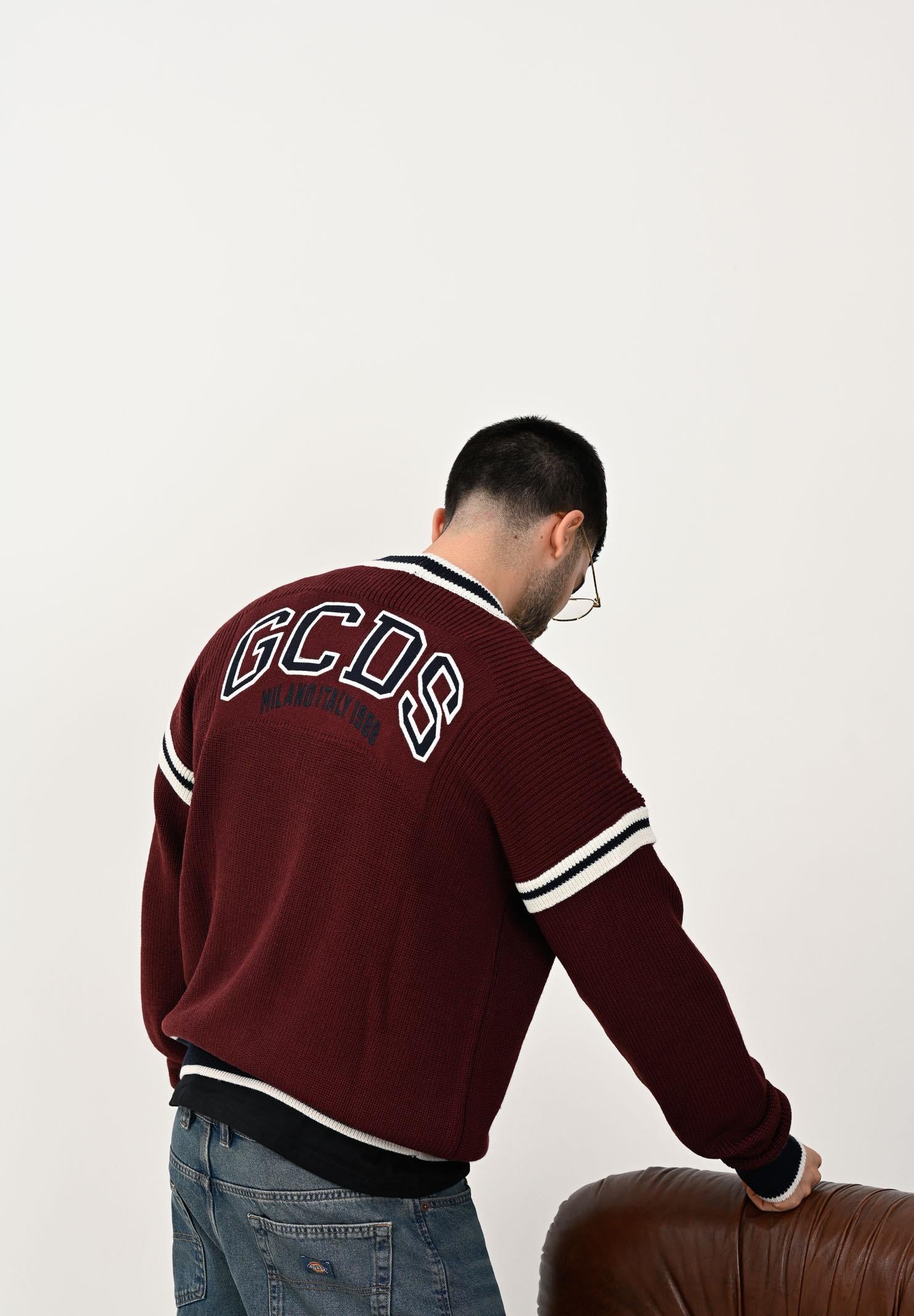GCDS Cardigan College bordeaux per uomo e donna B2EM1800KI3 49 GCDS