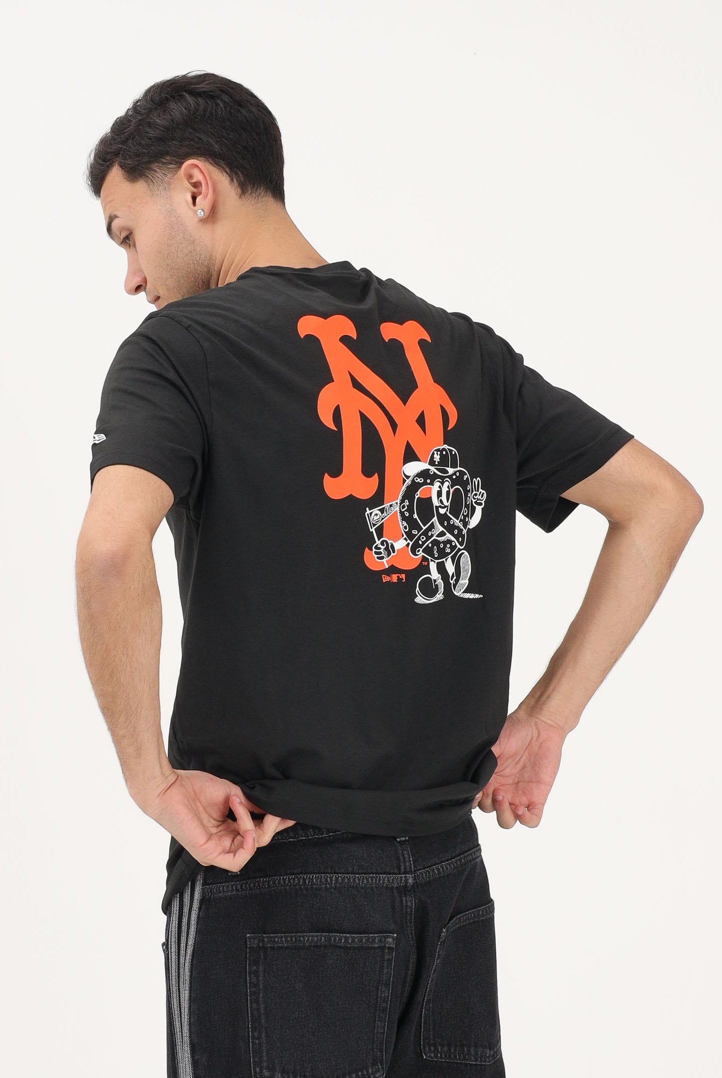 NEW ERA T-shirt a manica corta New York Mets MLB Food Graphic nera per uomo e donna 60771505 . NEW ERA