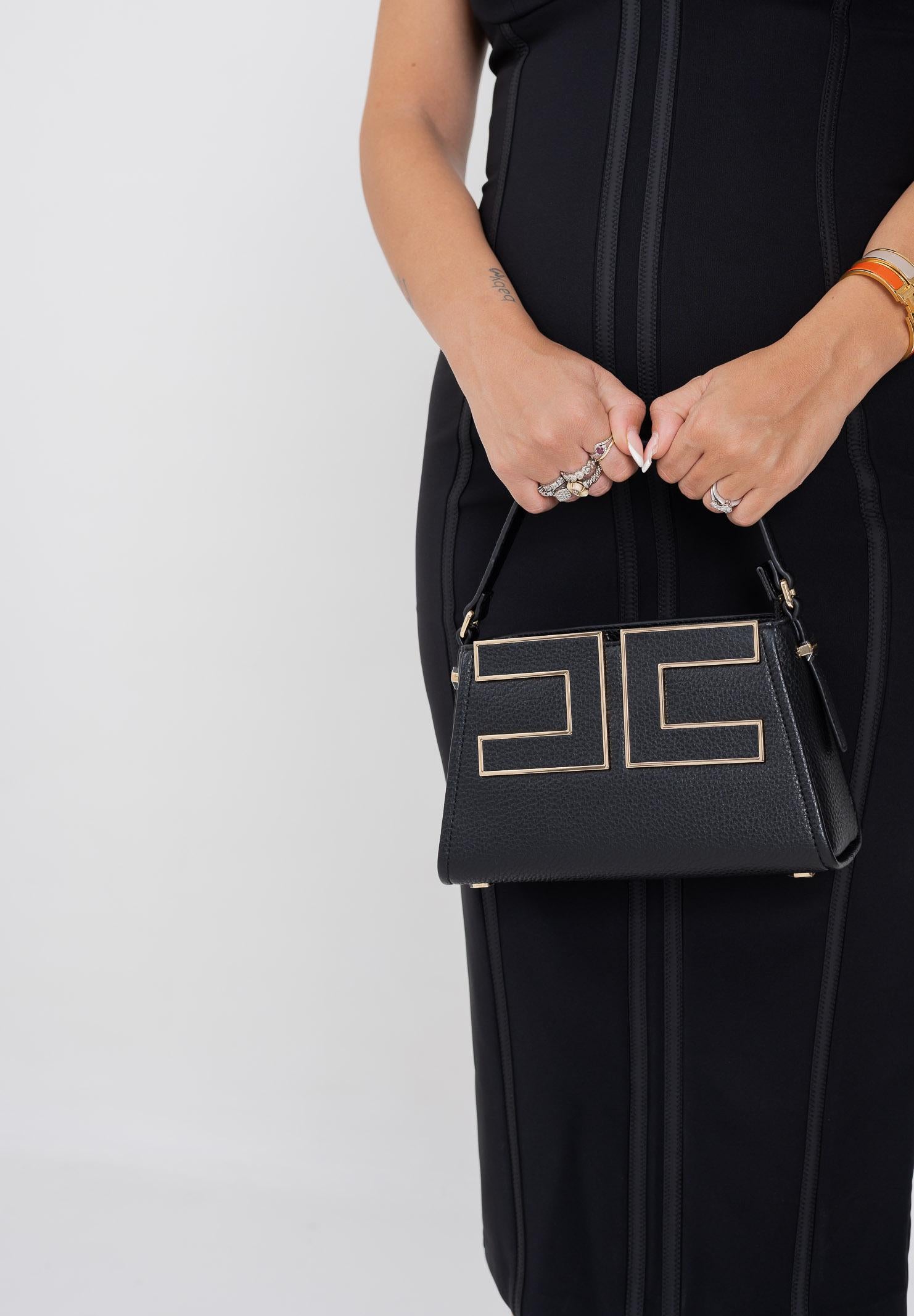 ELISABETTA FRANCHI Borsa a spalla nera da donna con logo BS36A56E2 110 ELISABETTA FRANCHI