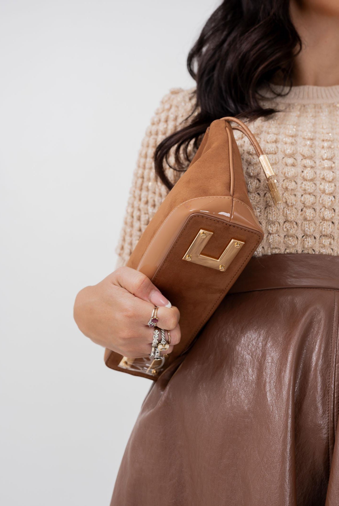 ELISABETTA FRANCHI Pochette cammello da donna realizzata in morbida pelle scamosciata BS60A57E2 EC1 ELISABETTA FRANCHI