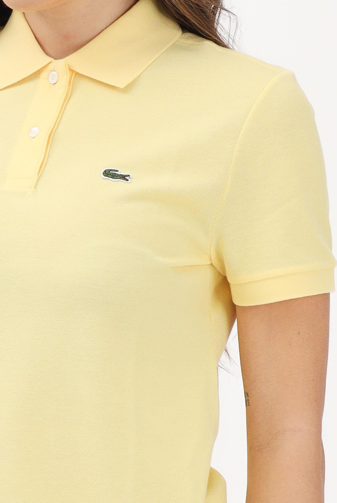 LACOSTE Polo a manica corta gialla da donna PF7839 107 LACOSTE