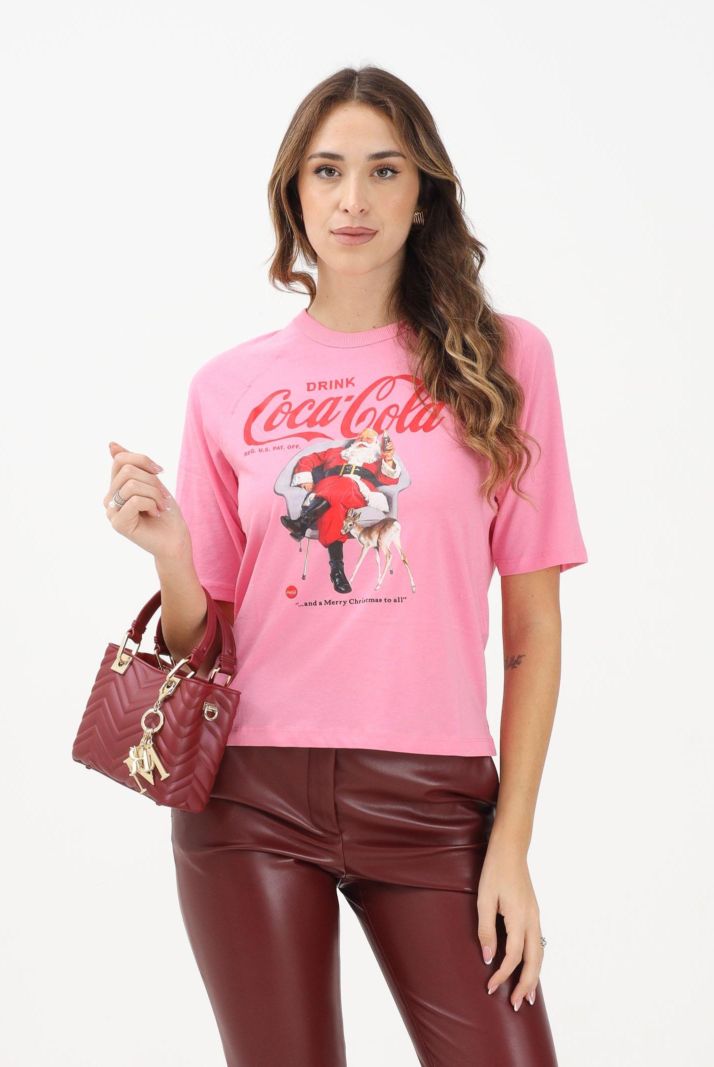 ONLY T-shirt a manica corta rosa da donna con stampa Coca Cola 15355794 SachetPink ONLY