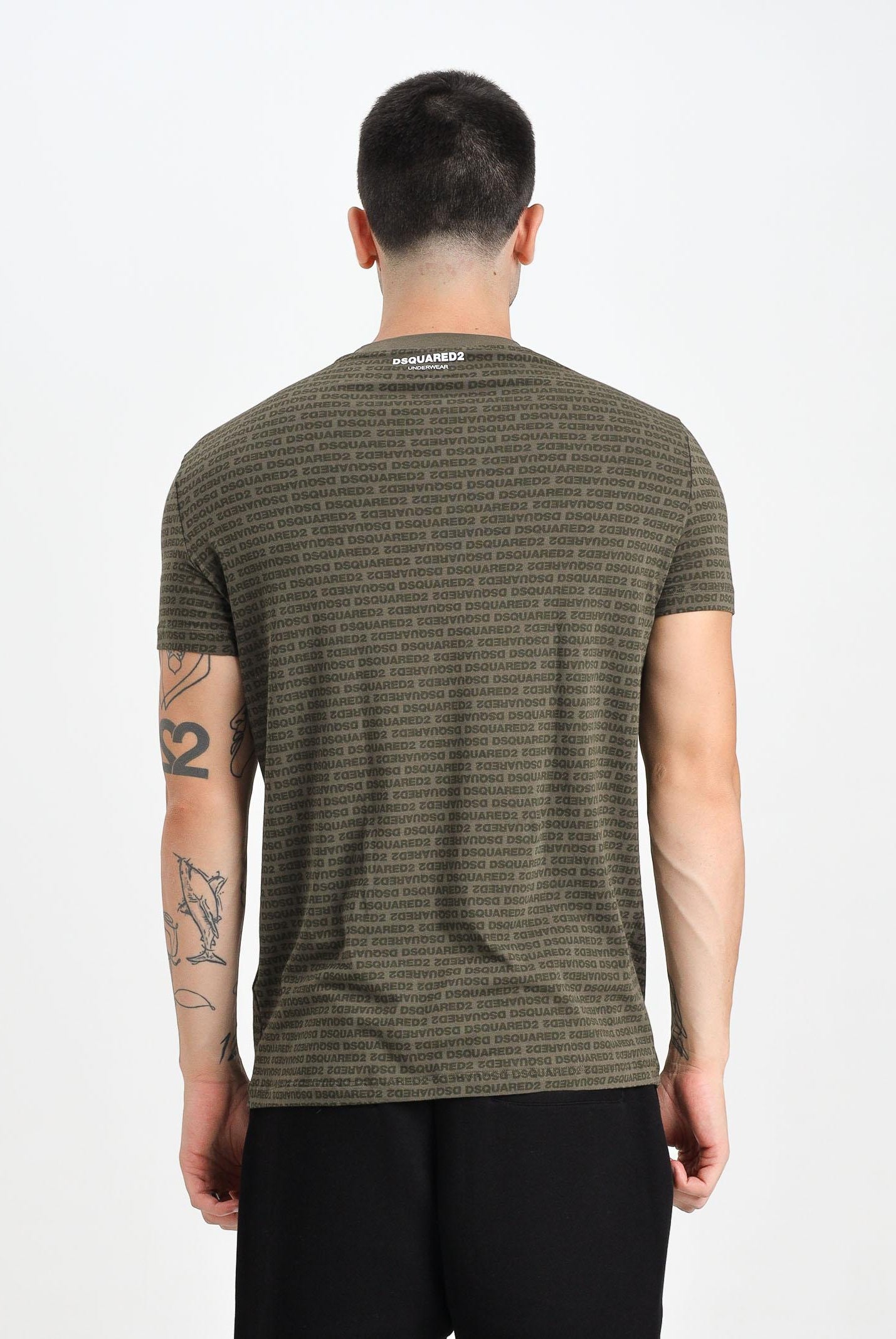 DSQUARED2 T-shirt a manica corta verde militare da uomo caratterizzata da una stampa all-over D9H136050T 302 DSQUARED2