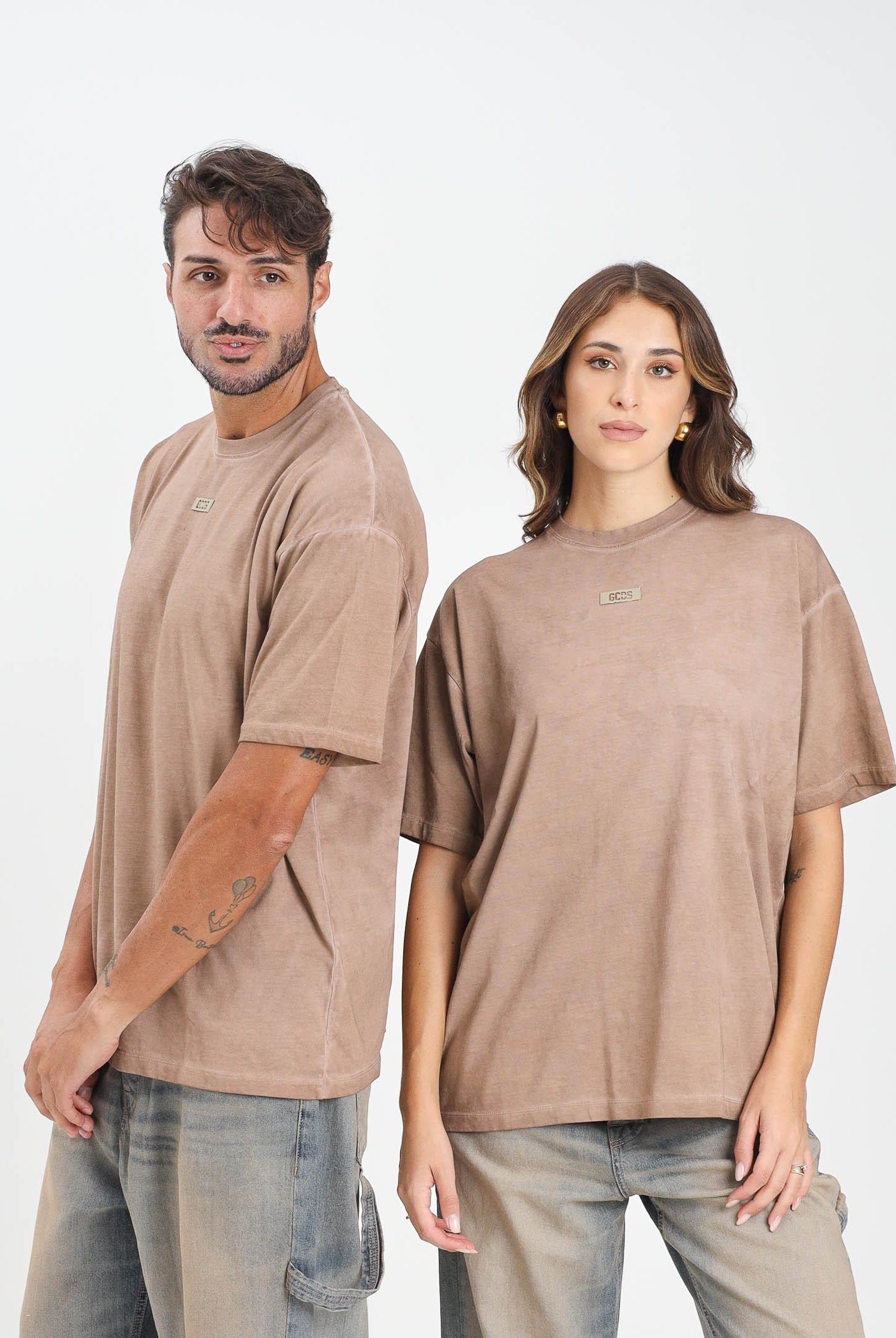 GCDS T-shirt a manica corta marrone per uomo e donna con logo B2CM2313JF1 30 GCDS