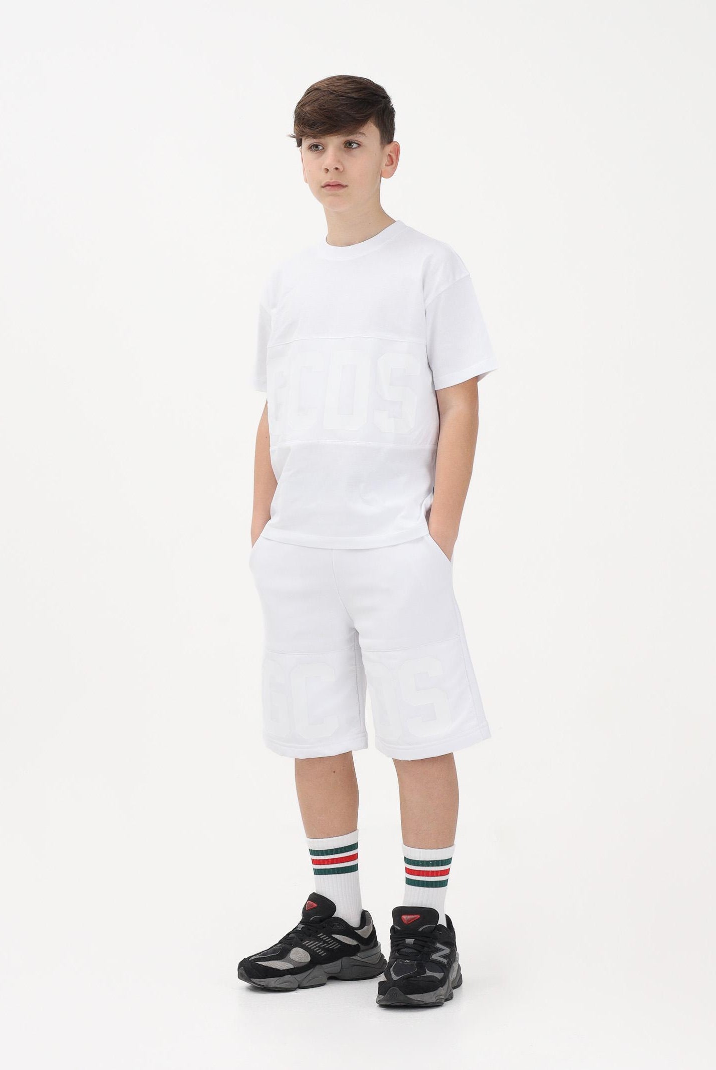 GCDS Shorts sportivo bianco per uomo e donna con logo Z0MLQL230F004 100A GCDS