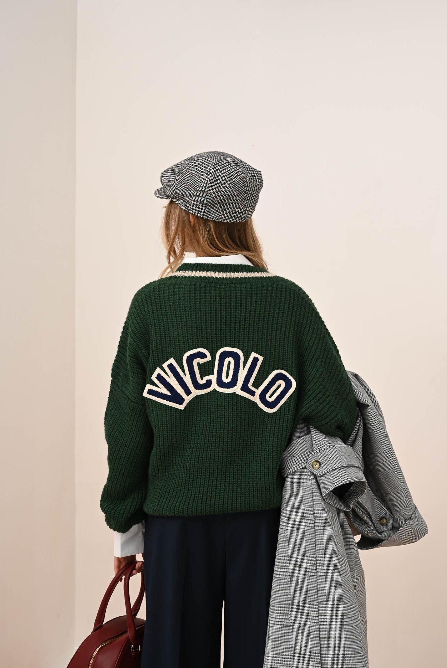 VICOLO Maglioncino verde da donna con logo sul retro 55073F VE VICOLO