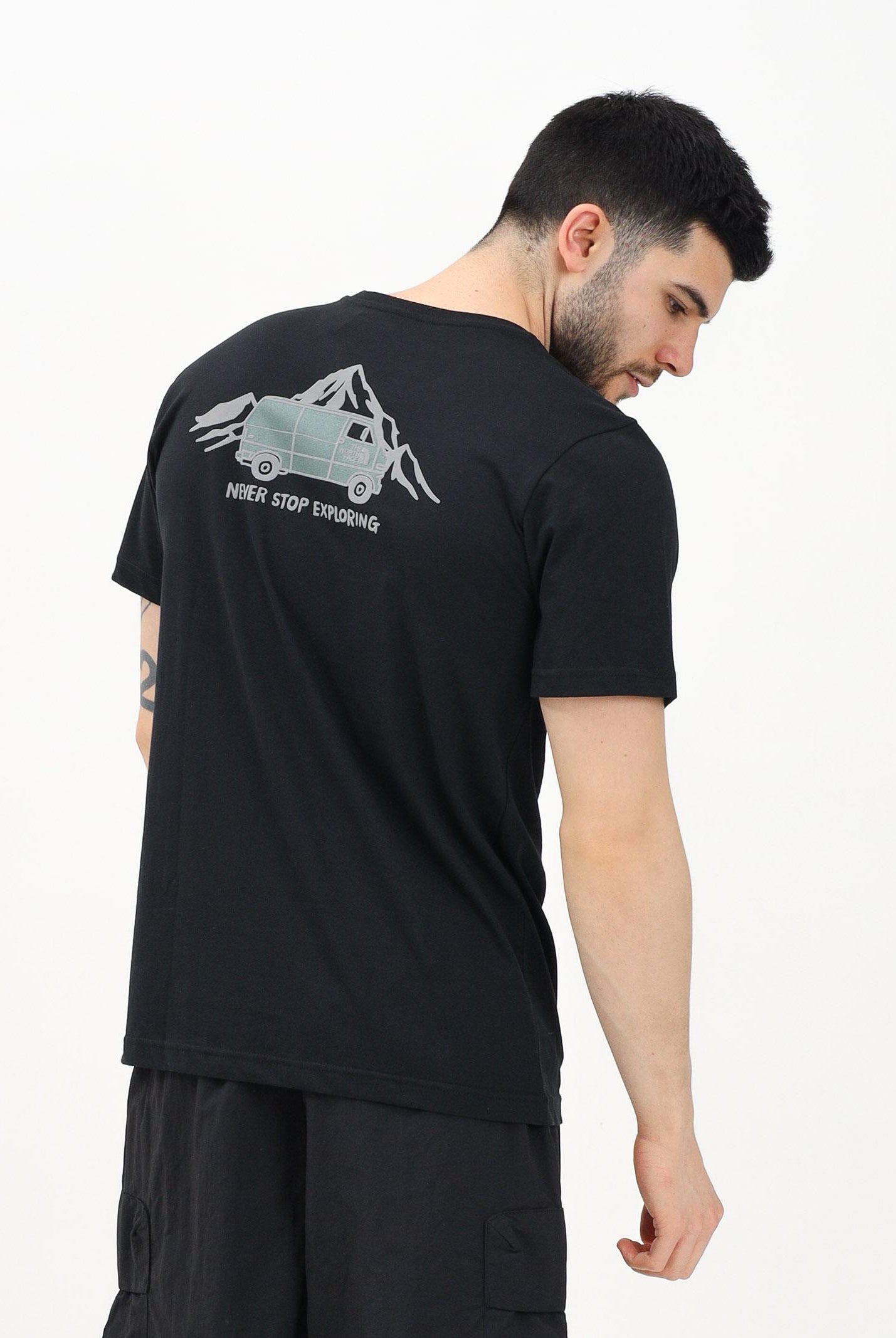 THE NORTH FACE T-shirt a manica corta Outdoor Graphic nera da uomo NF0A8C1ZJK31 . THE NORTH FACE