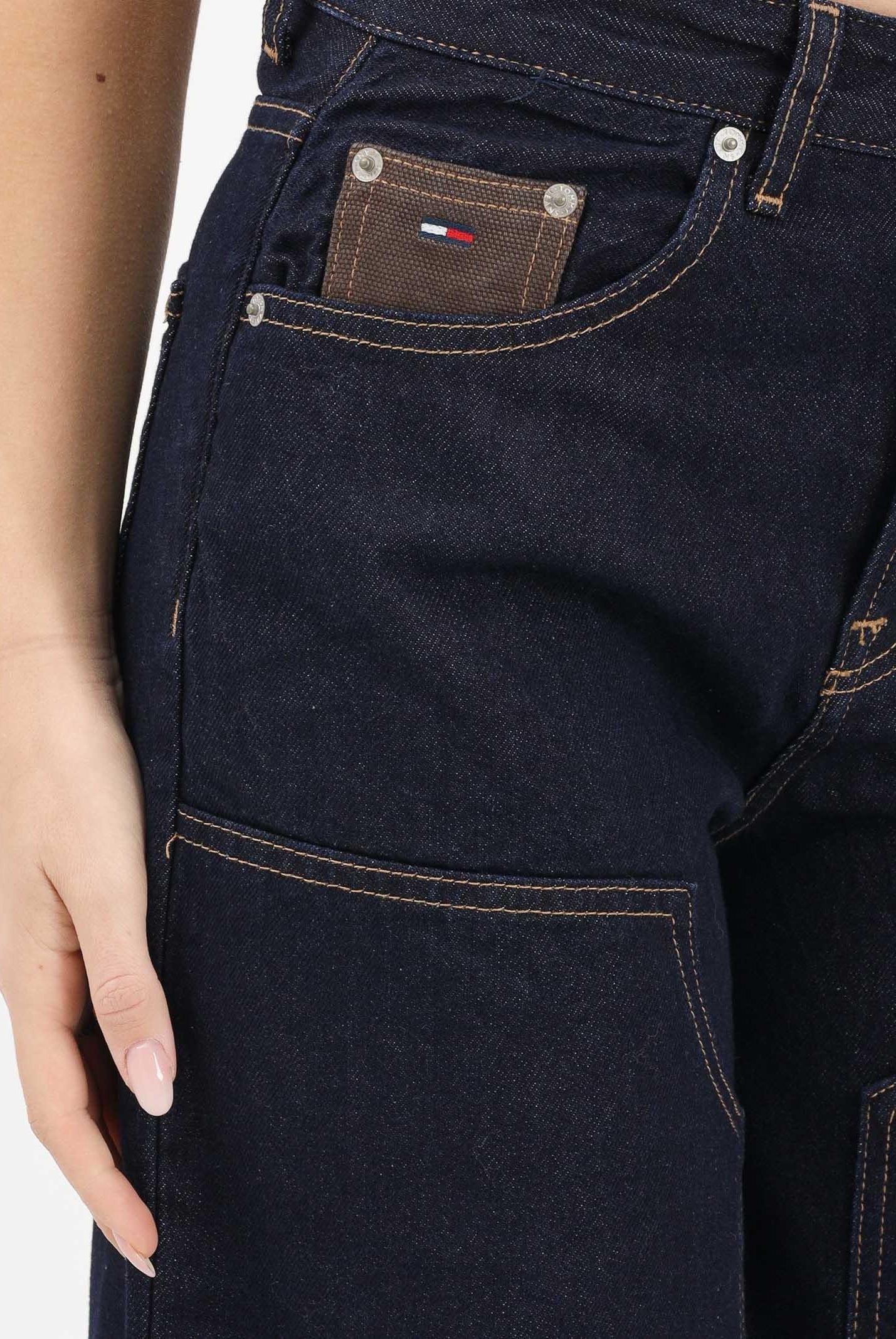 TOMMY JEANS Jeans in denim scuro da donna dal taglio wide leg DW0DW22550 1BK TOMMY JEANS