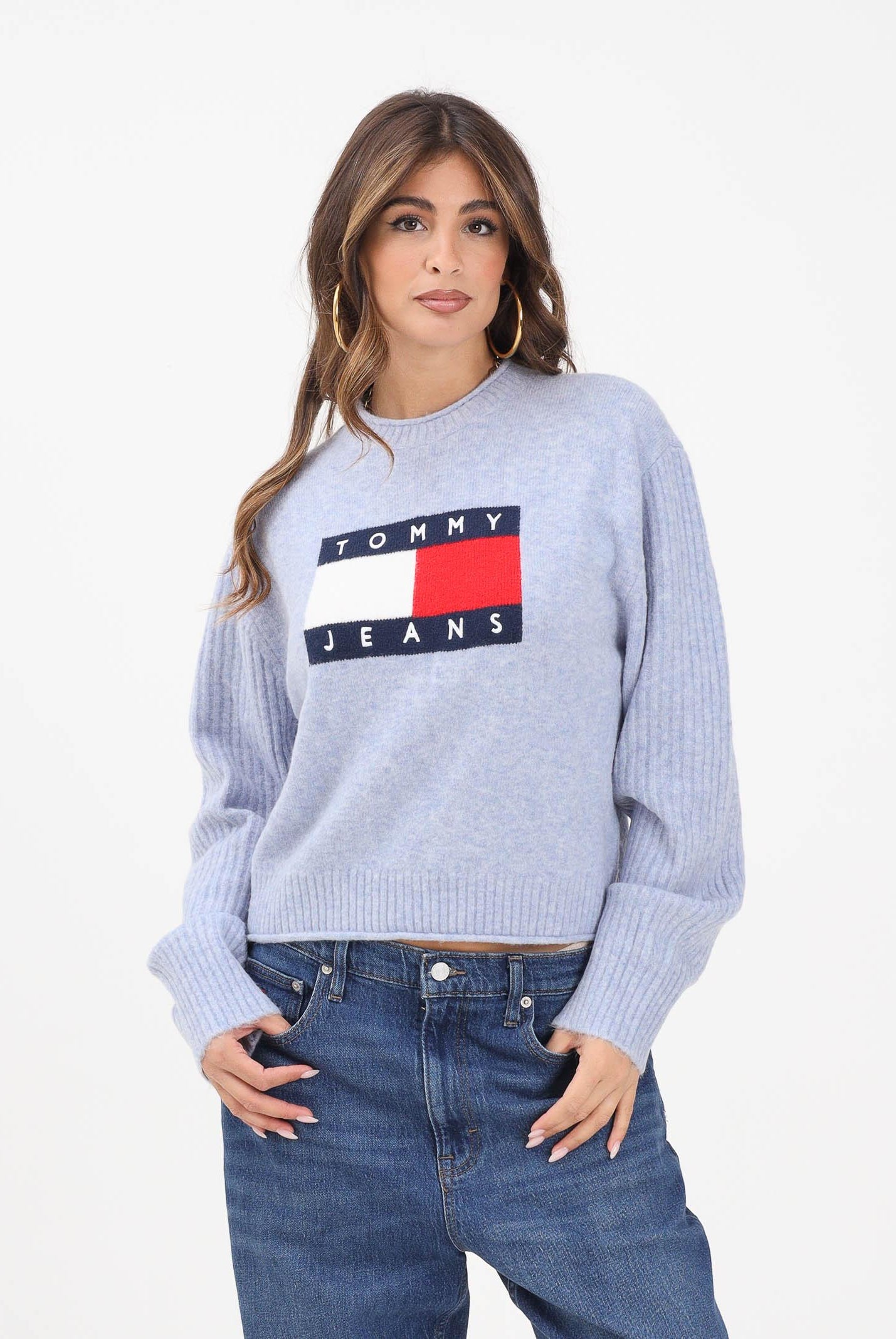 TOMMY JEANS Maglioncino girocollo azzurro da donna con bandiera DW0DW21782DZ1 TOMMY JEANS