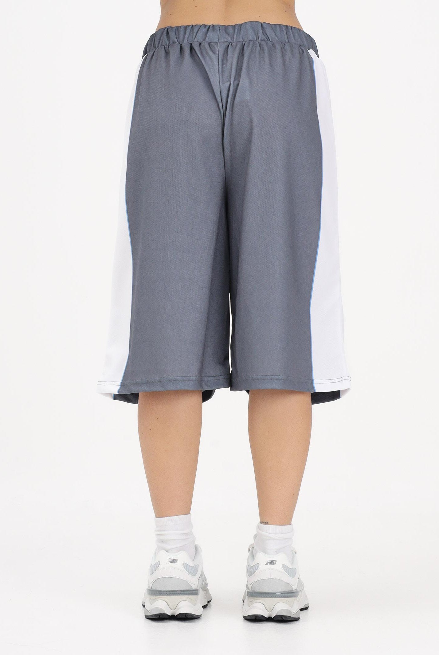 GCDS Shorts grigio per donna, ragazzi e bambini con logo C1BJQL707J338 955A GCDS