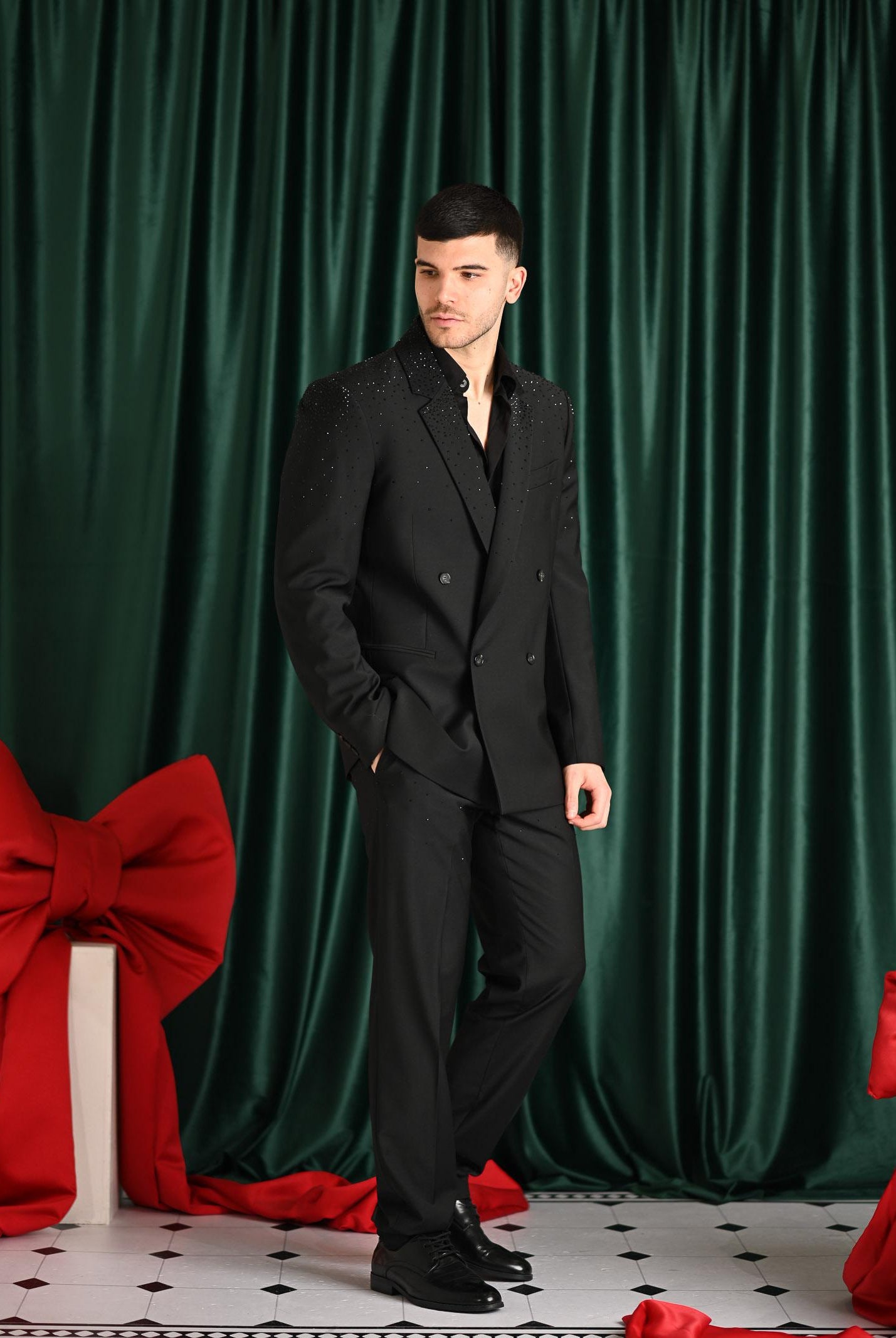 PATRIZIA PEPE Pantalone nero da uomo con strass 5PA225A685 K102 PATRIZIA PEPE