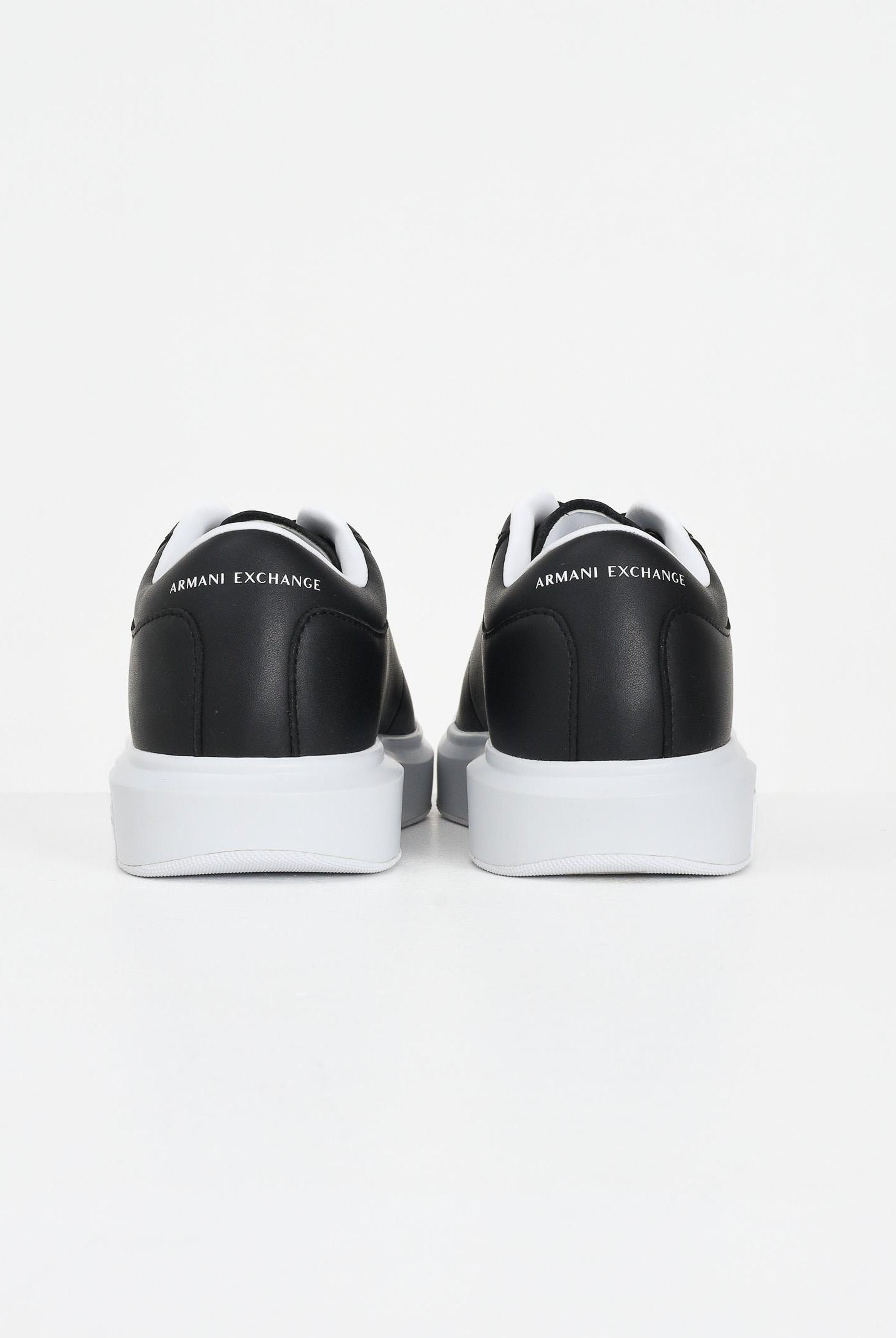 ARMANI EXCHANGE Sneakers nere da uomo con logo XUX123XV534 00002 ARMANI EXCHANGE