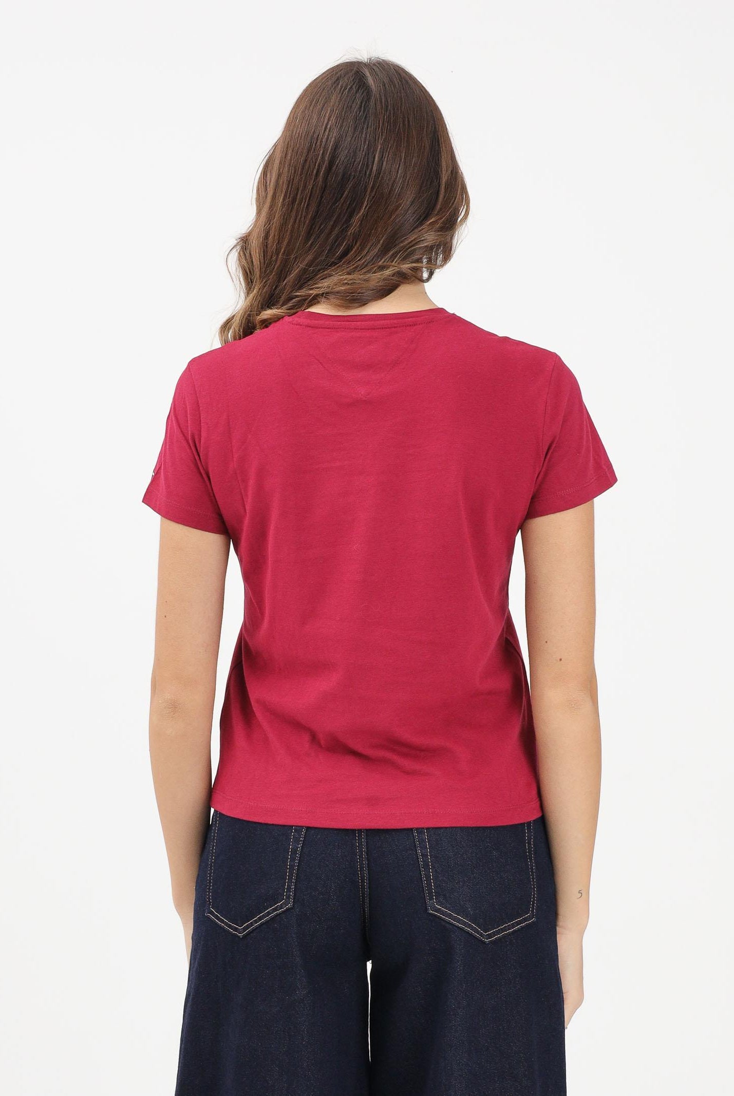 TOMMY JEANS T-shirt a manica corta bordeaux da donna con logo DW0DW21842 VLC TOMMY JEANS
