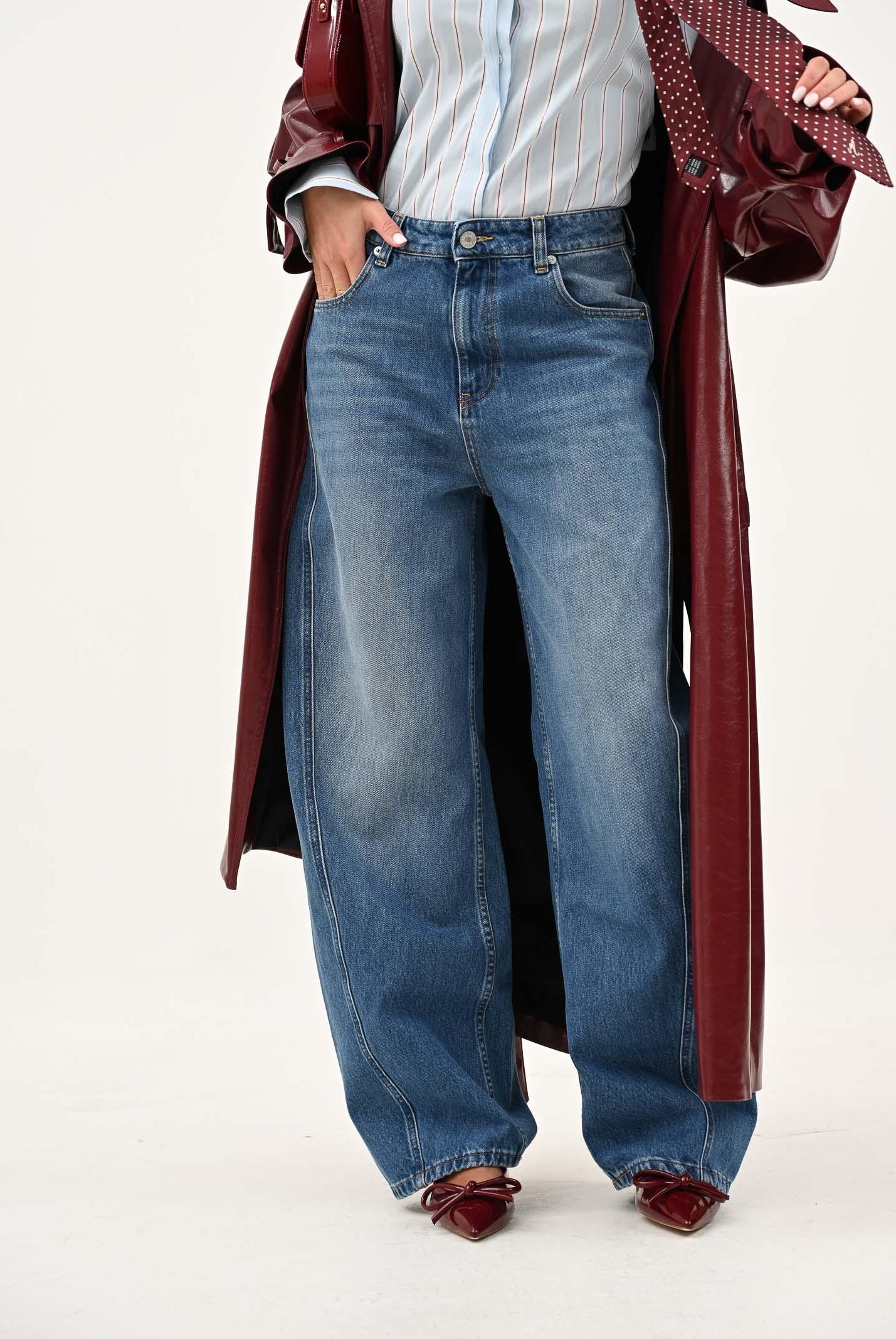 VICOLO Jeans Cornelia in denim chiaro da donna DF5024 VU VICOLO