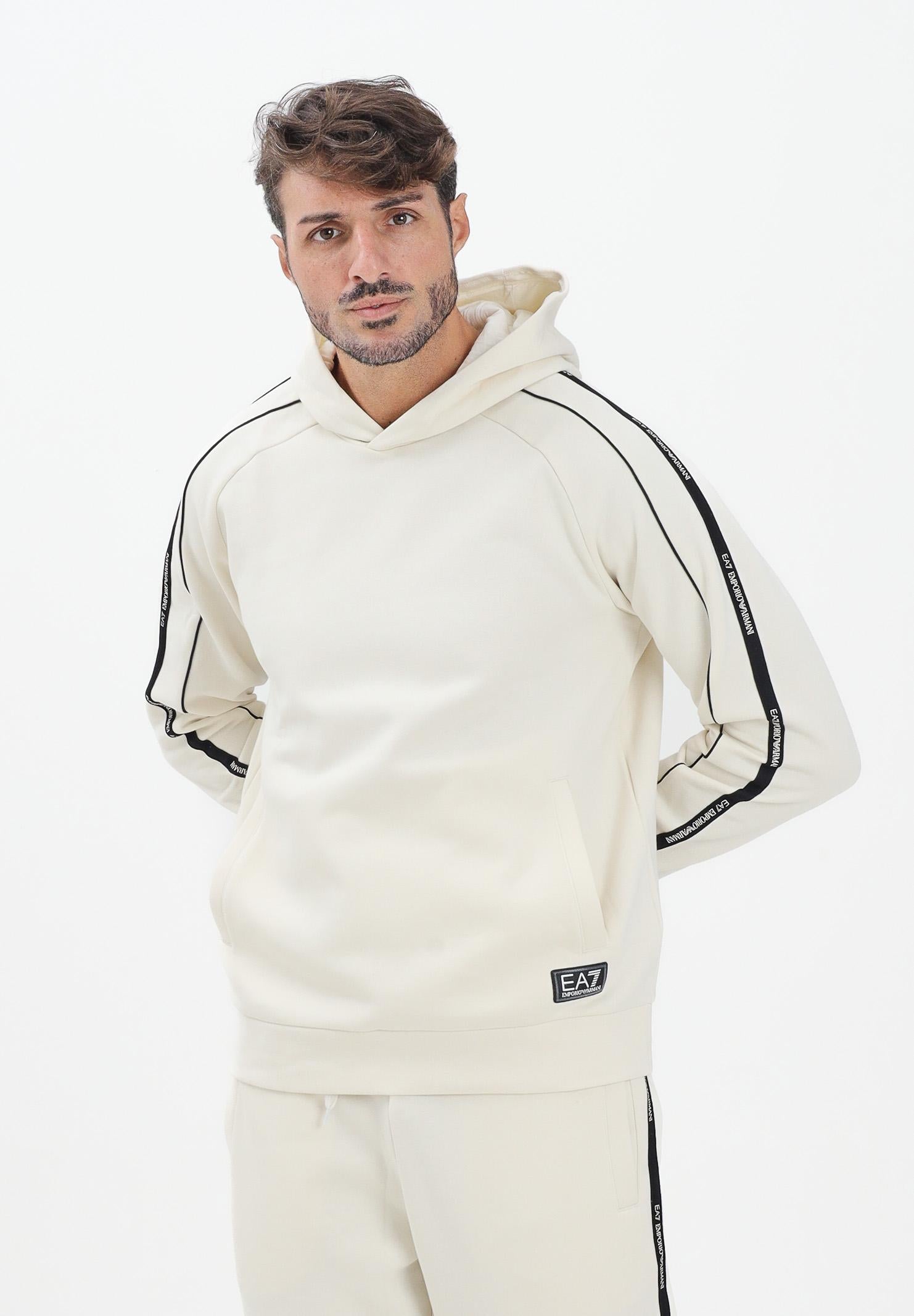 EA7 Felpa con cappuccio panna da uomo rifinita da bande logate a contrasto 7M000972AF10377 U1105 EA7