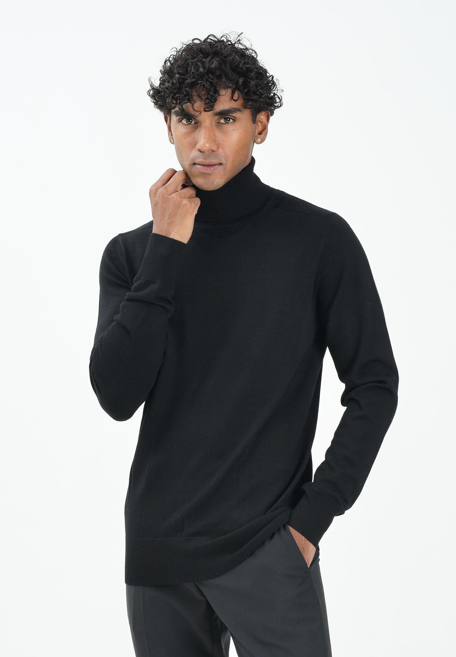 PATRIZIA PEPE Maglioncino a collo alto nero da uomo 5K0167K124 K102 PATRIZIA PEPE