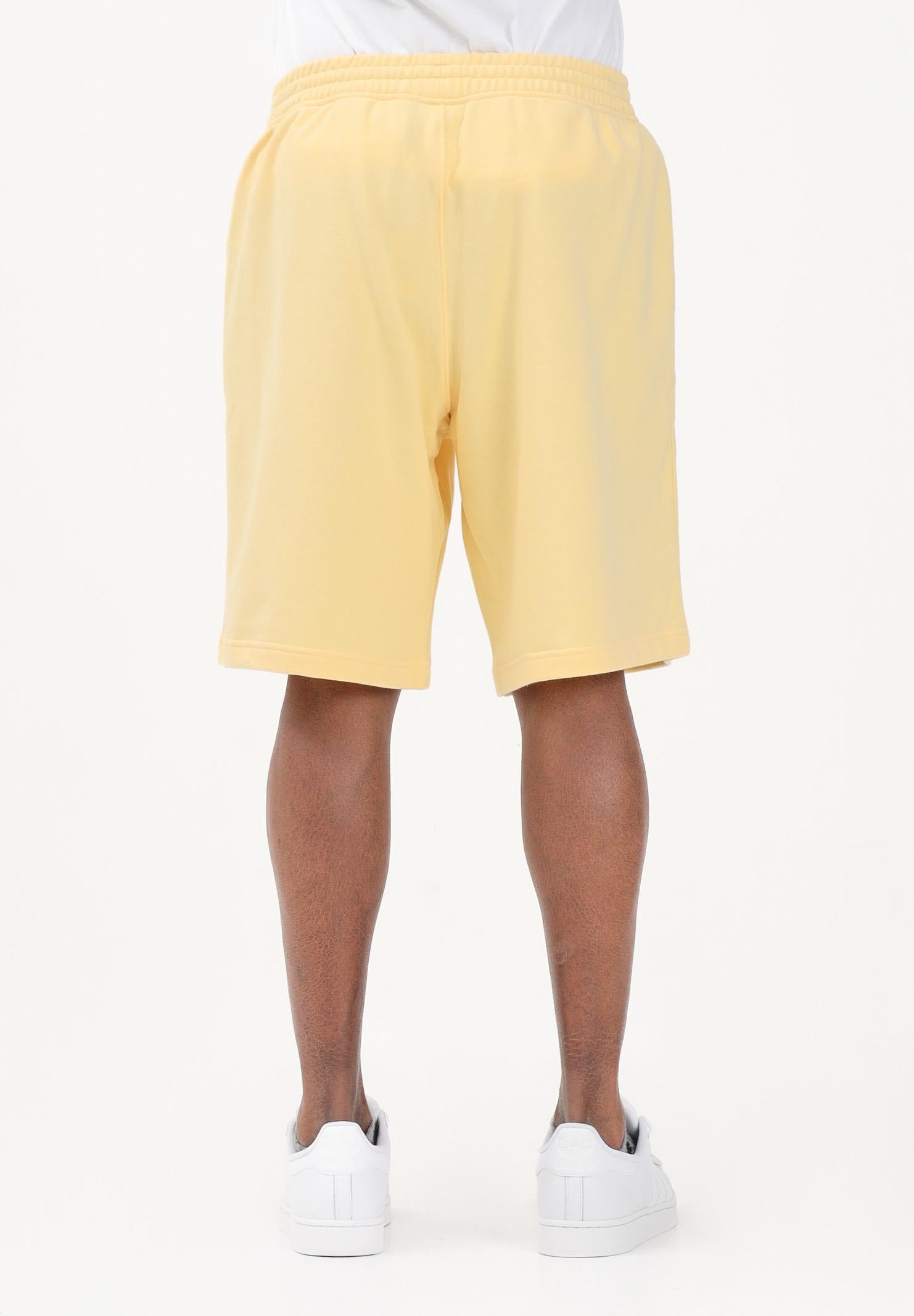 ADIDAS ORIGINALS Shorts Essentials giallo da uomo KE1163 . ADIDAS ORIGINALS