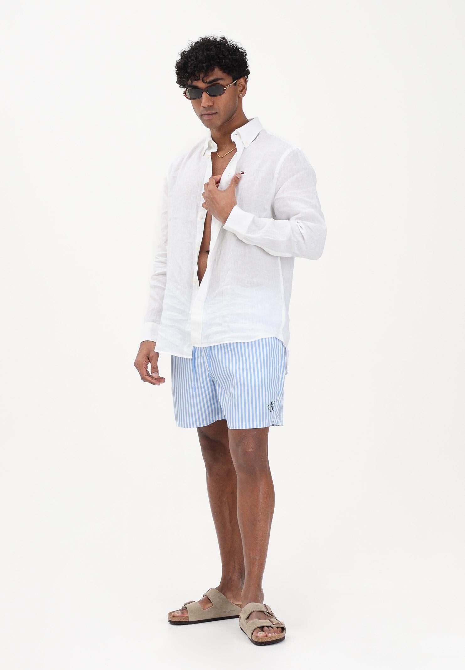 CALVIN KLEIN Shorts mare bianco e azzurro da uomo con motivo a righe e logo LV00N61045 SNE CALVIN KLEIN