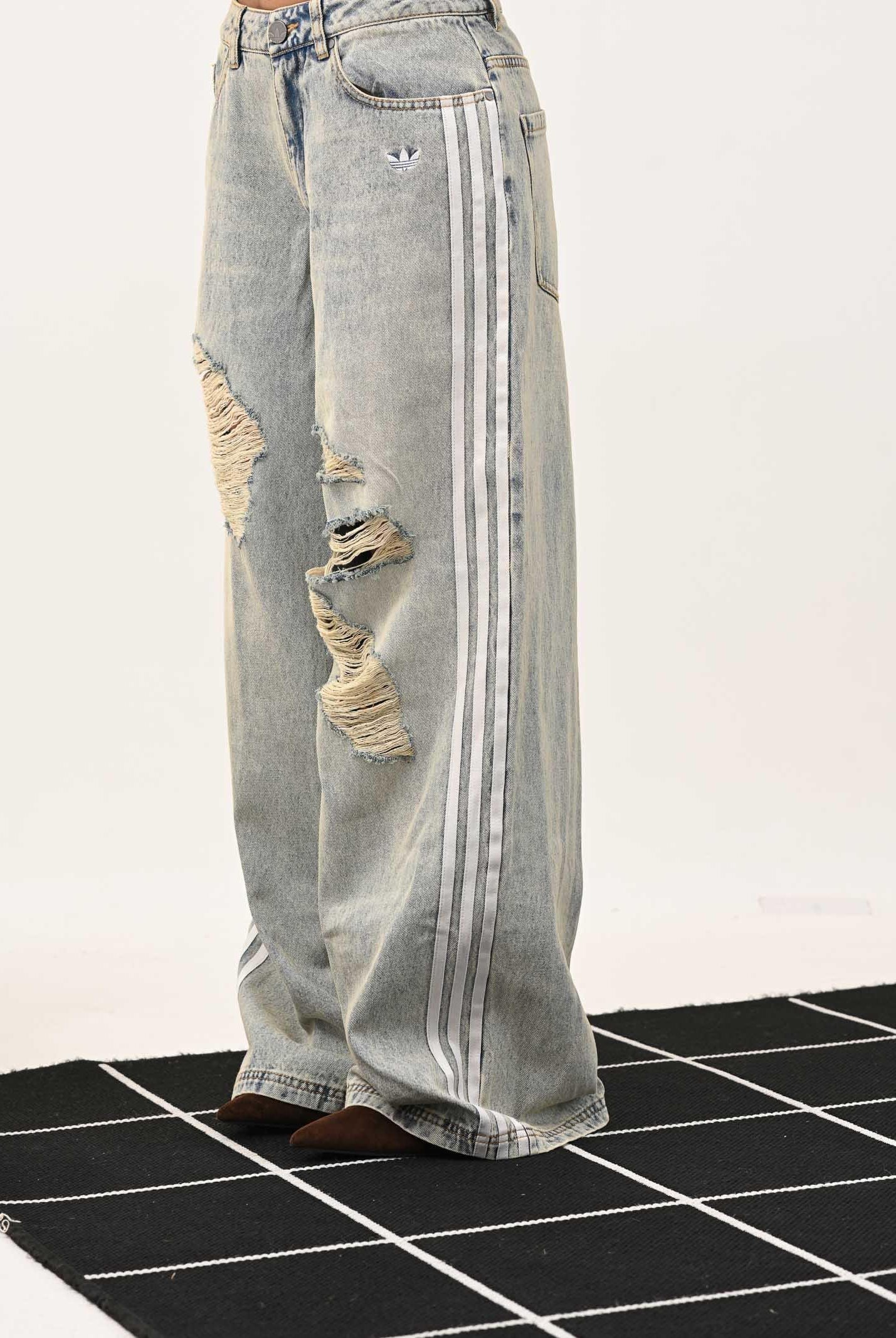 ADIDAS ORIGINALS Jeans LOOSE DENIM DESTRESSED in denim chiaro da donna KE3301 ADIDAS ORIGINALS