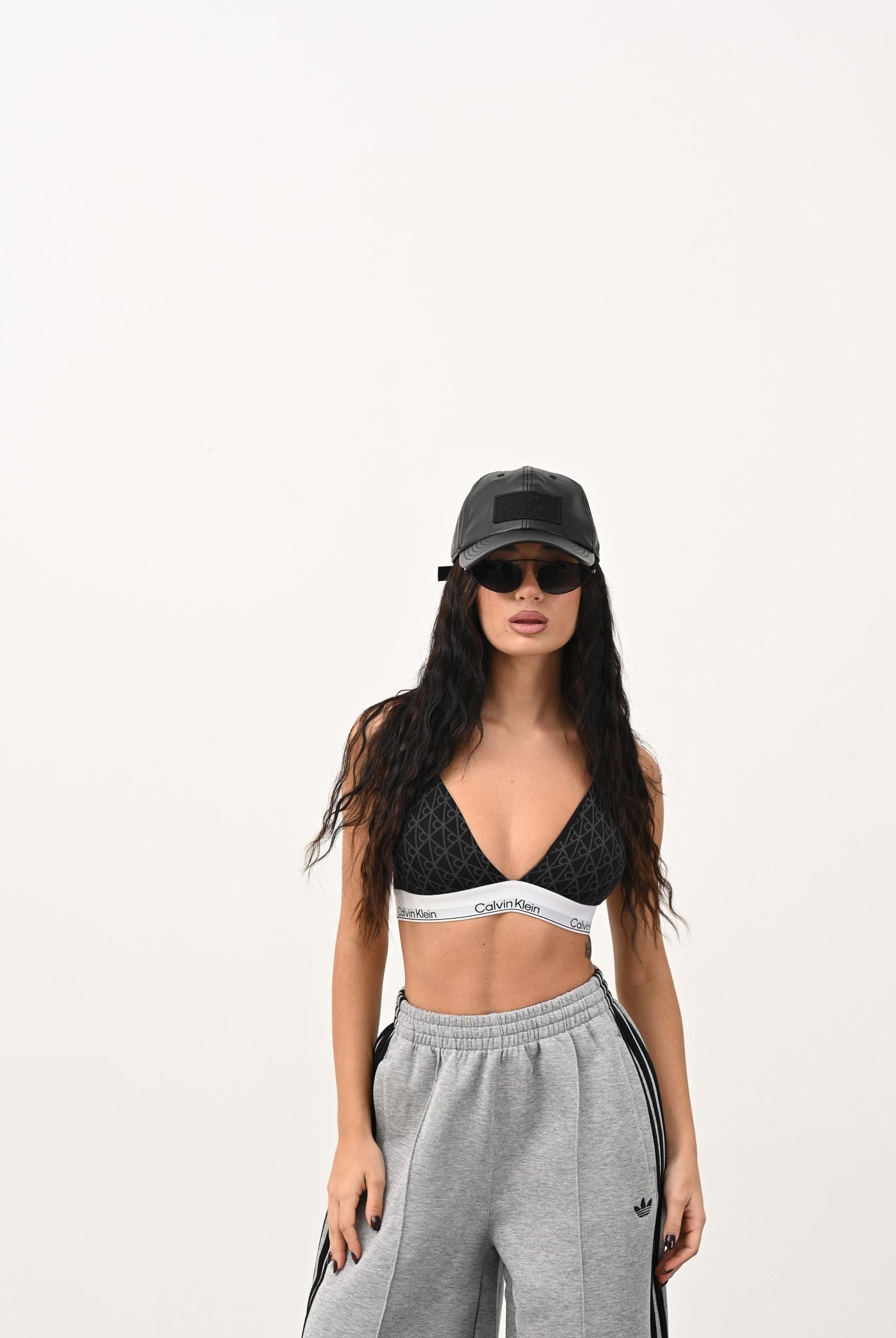 CALVIN KLEIN Bralette nera da donna caratterizzata da stampa monogramma "CK" LV00QF8498 2RG CALVIN KLEIN